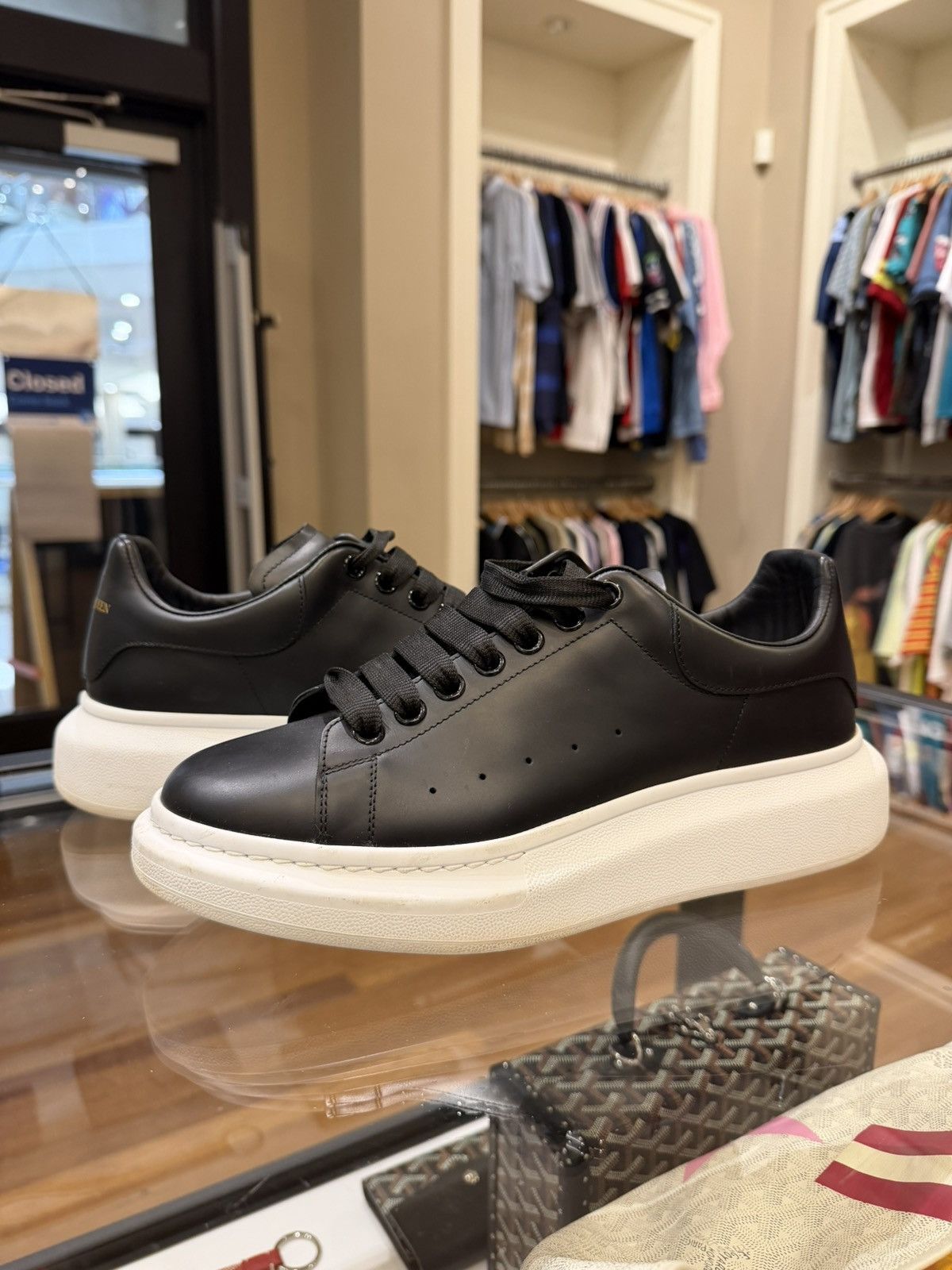 Alexander McQueen Alexander Mcqueen Oversized Sneaker- Black Size US 9.5 / EU 42-43 - 2 Thumbnail