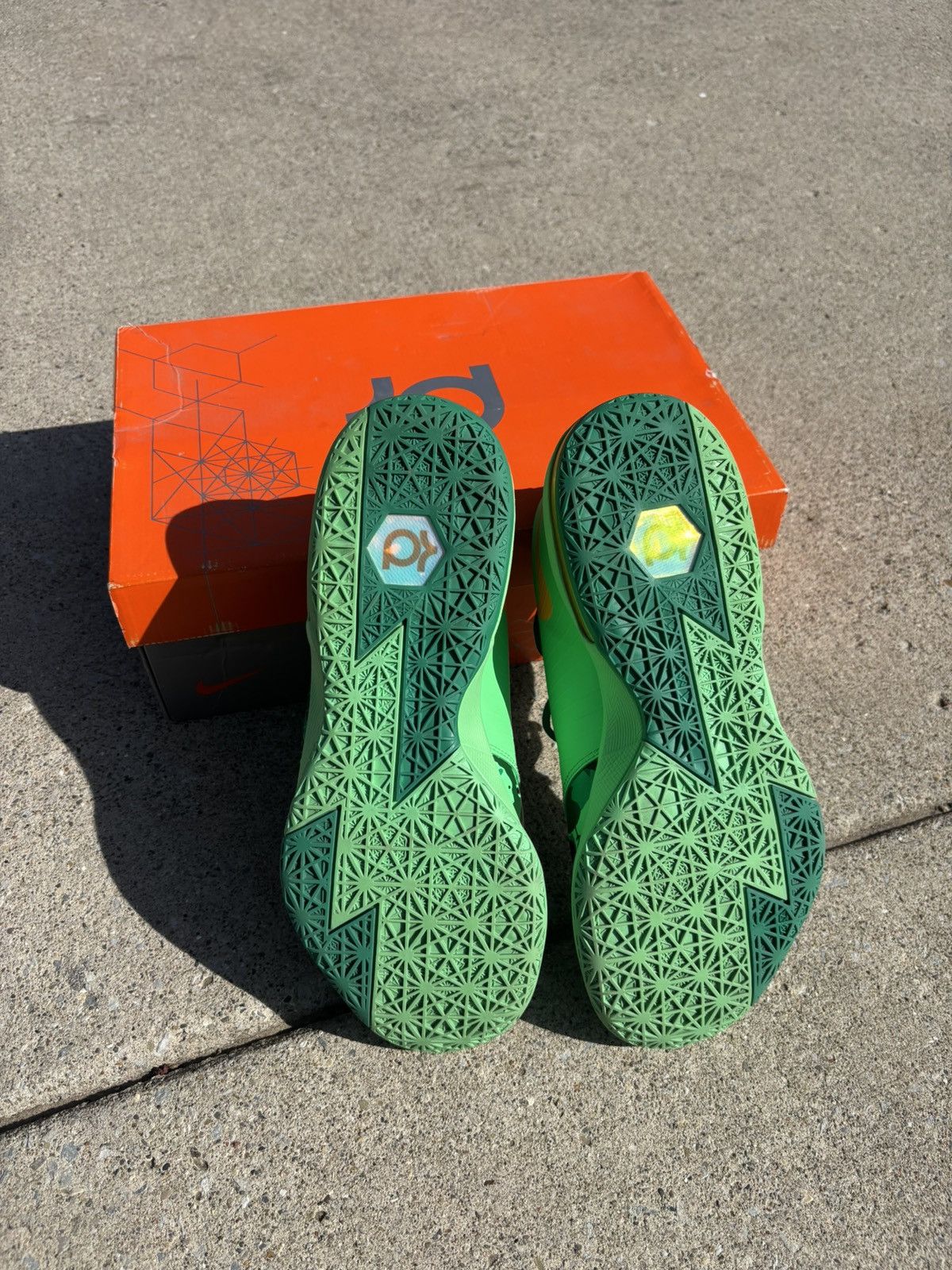 Nike Nike KD 6 ‘Easter’ Size US 10 / EU 43 - 4 Thumbnail
