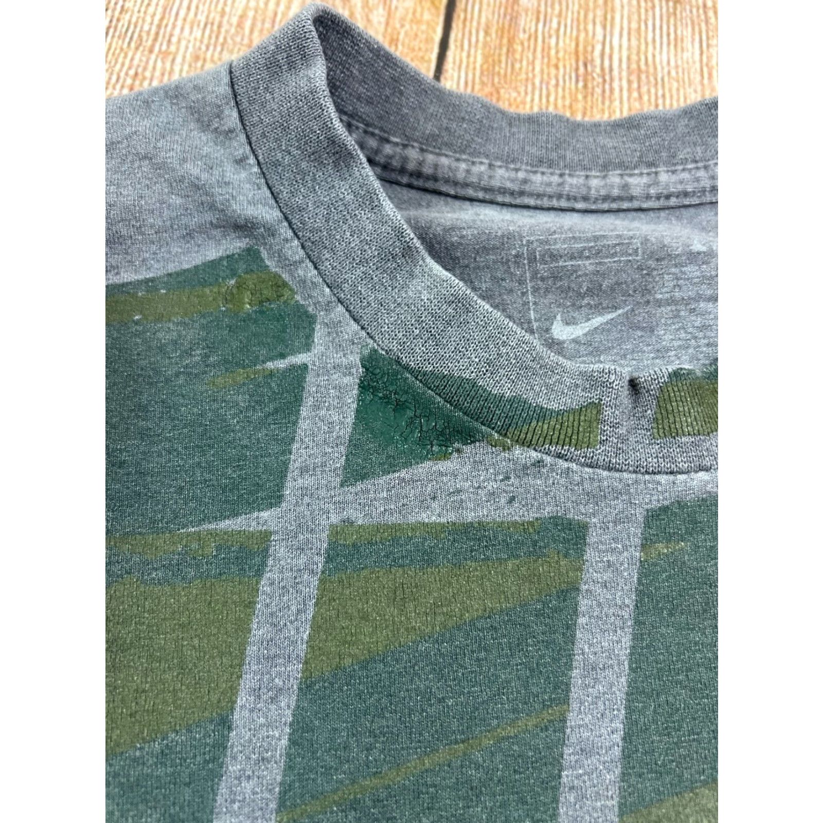 Nike VINTAGE Nike Y2K Spellout T Shirt Mens L Gray Size US L / EU 52-54 / 3 - 4 Thumbnail