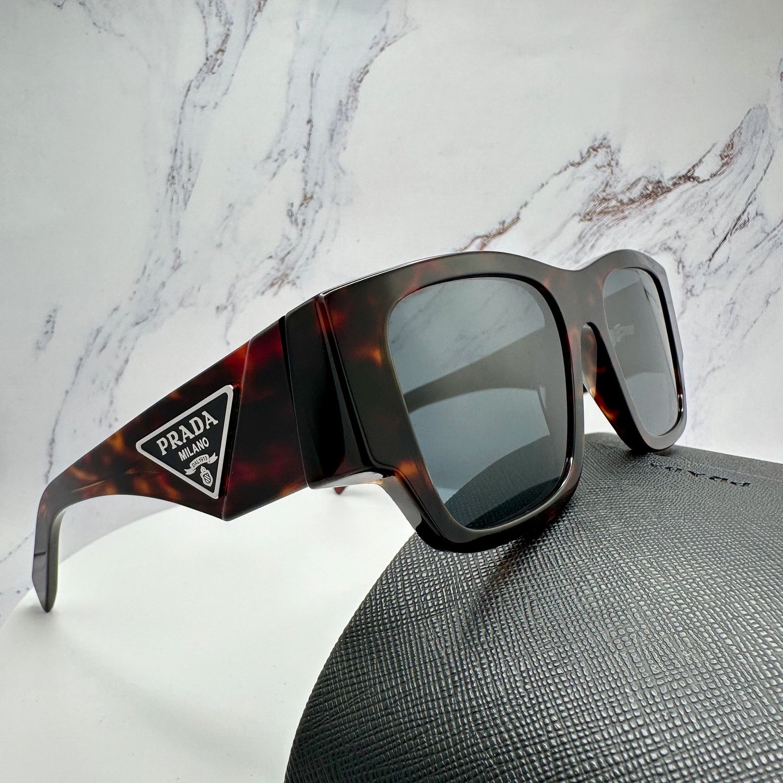Prada New PRADA Sunglasses Brown Root Tortoise Square Plaque Logo Size ONE SIZE - 18 Thumbnail