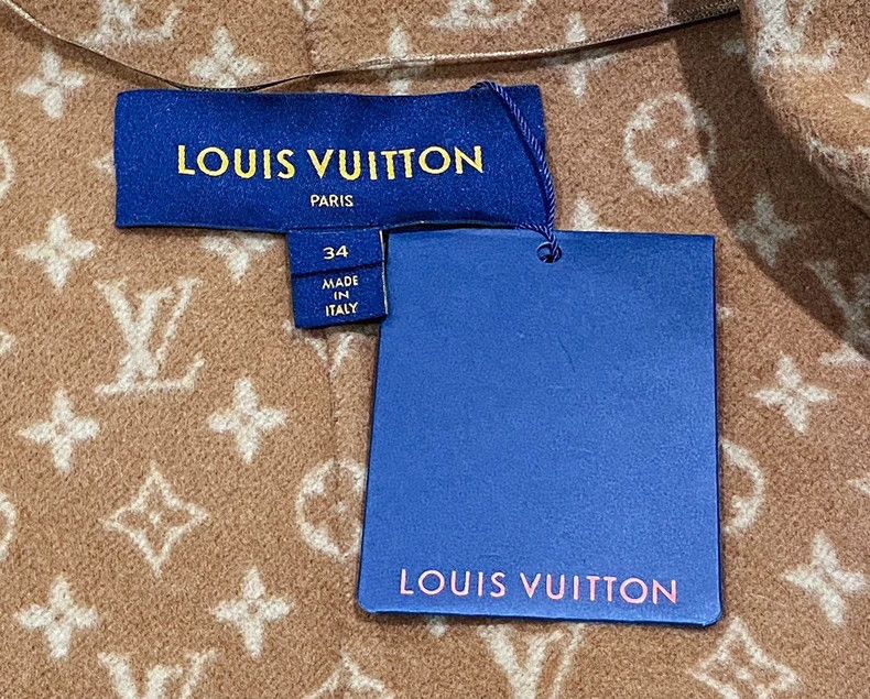 Louis Vuitton Louis Vuitton Brown bathrobe coat 2503-Nextarrow Size XXS / US 00 / IT 34 - 5 Thumbnail