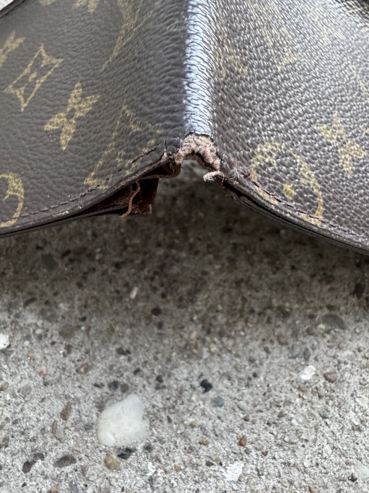 Louis Vuitton Vintage 🔥Louis Vuitton🔥Bifold wallet (Date Code CA0034) Size ONE SIZE - 7 Thumbnail