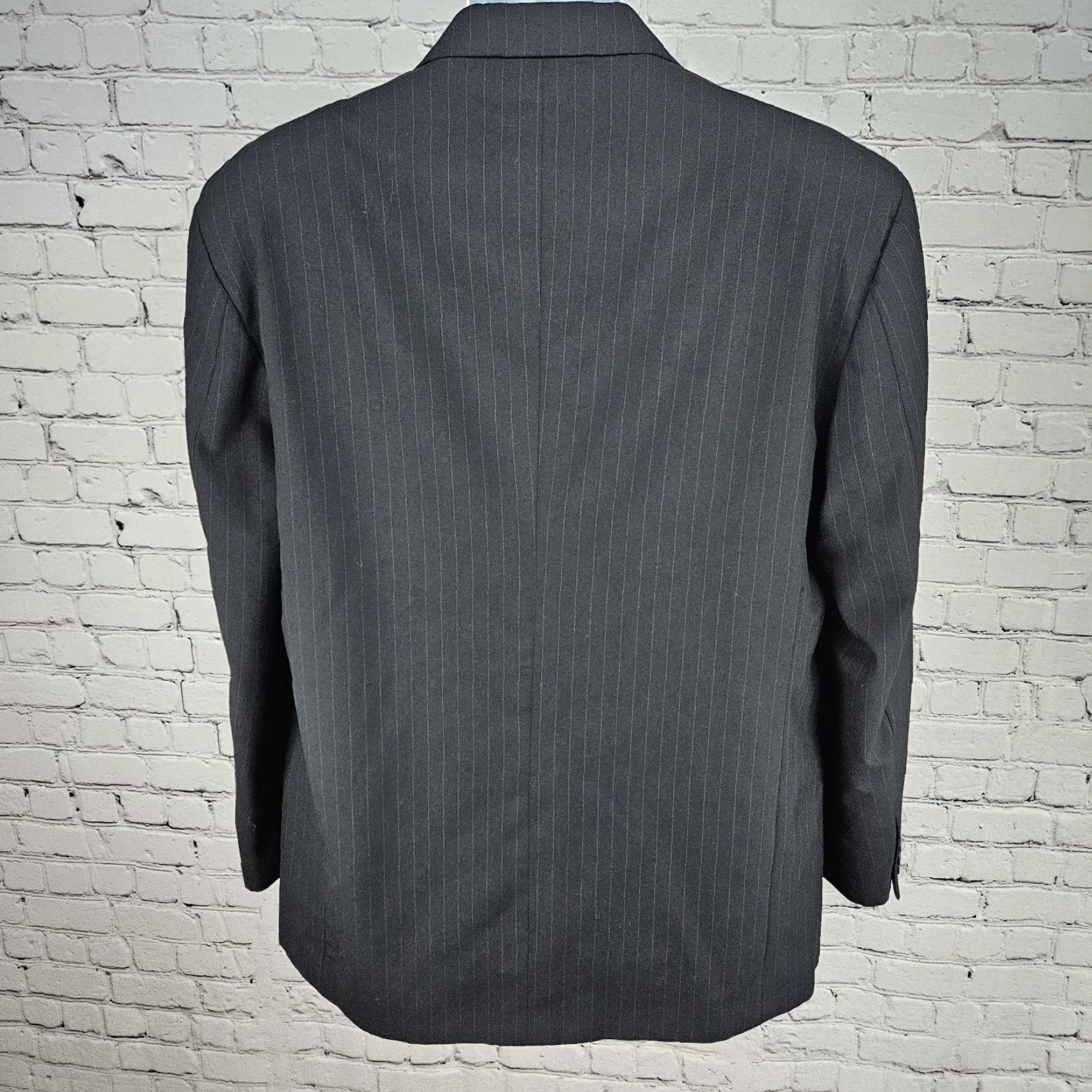 Vintage Marco Viali Black Pinstriped 3 Button Ventless Notch Blazer Sport Coat 42R Mens Jacket Coat Suit Jacket 2 Piece Size 42R - 2 Thumbnail