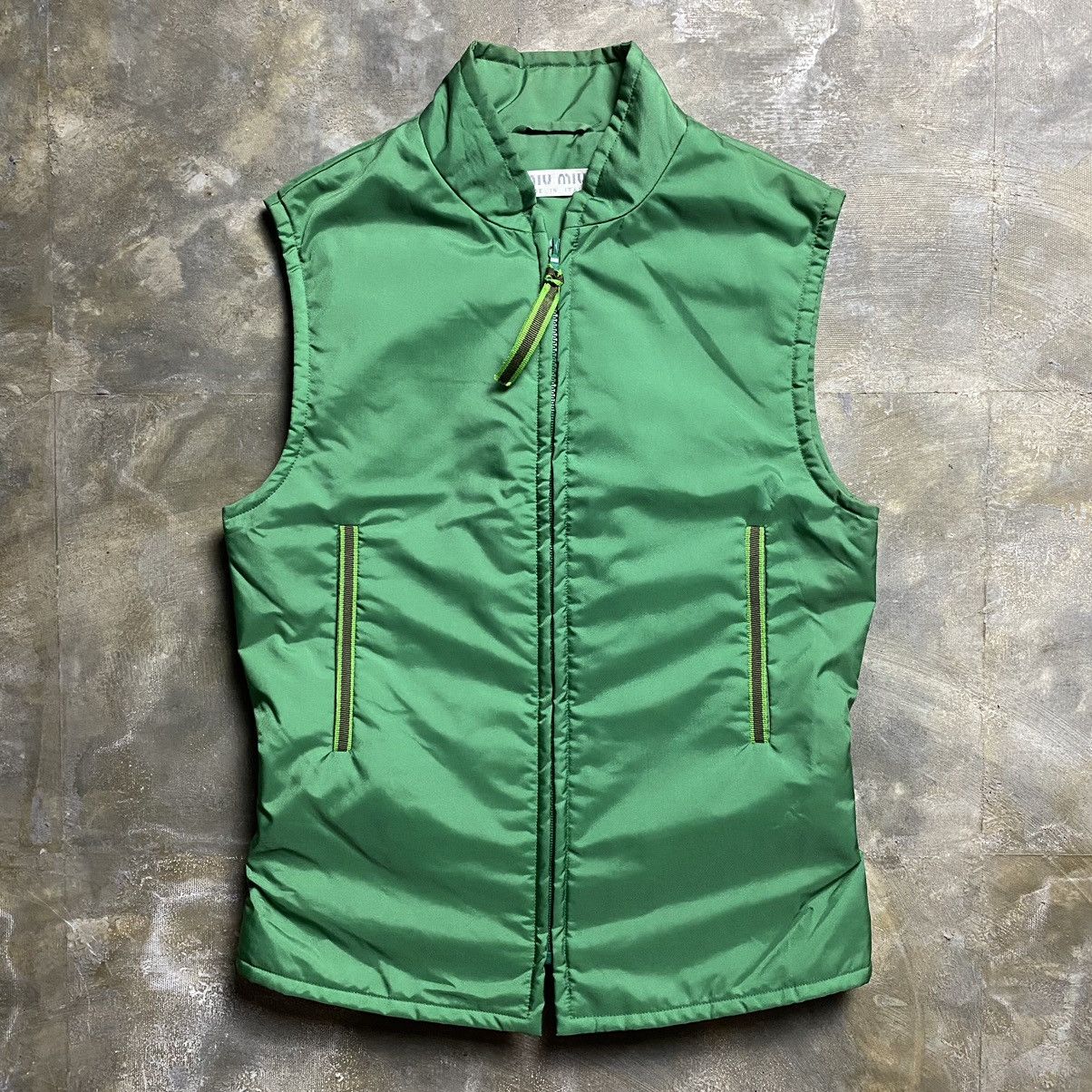 Miu Miu 99SS Utility Nylon Vest Size S / US 4 / IT 40 - 1 Thumbnail