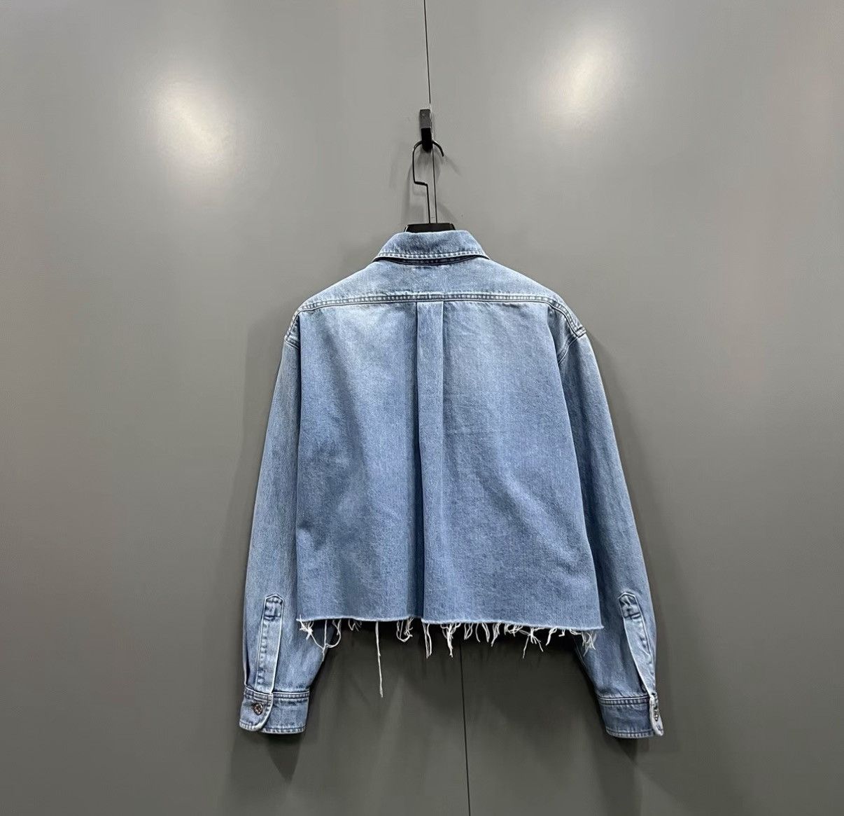 Miu Miu Miu Miu Letter Logo Embroidered Denim Jacket J41 Size S / US 4 / IT 40 - 2 Thumbnail