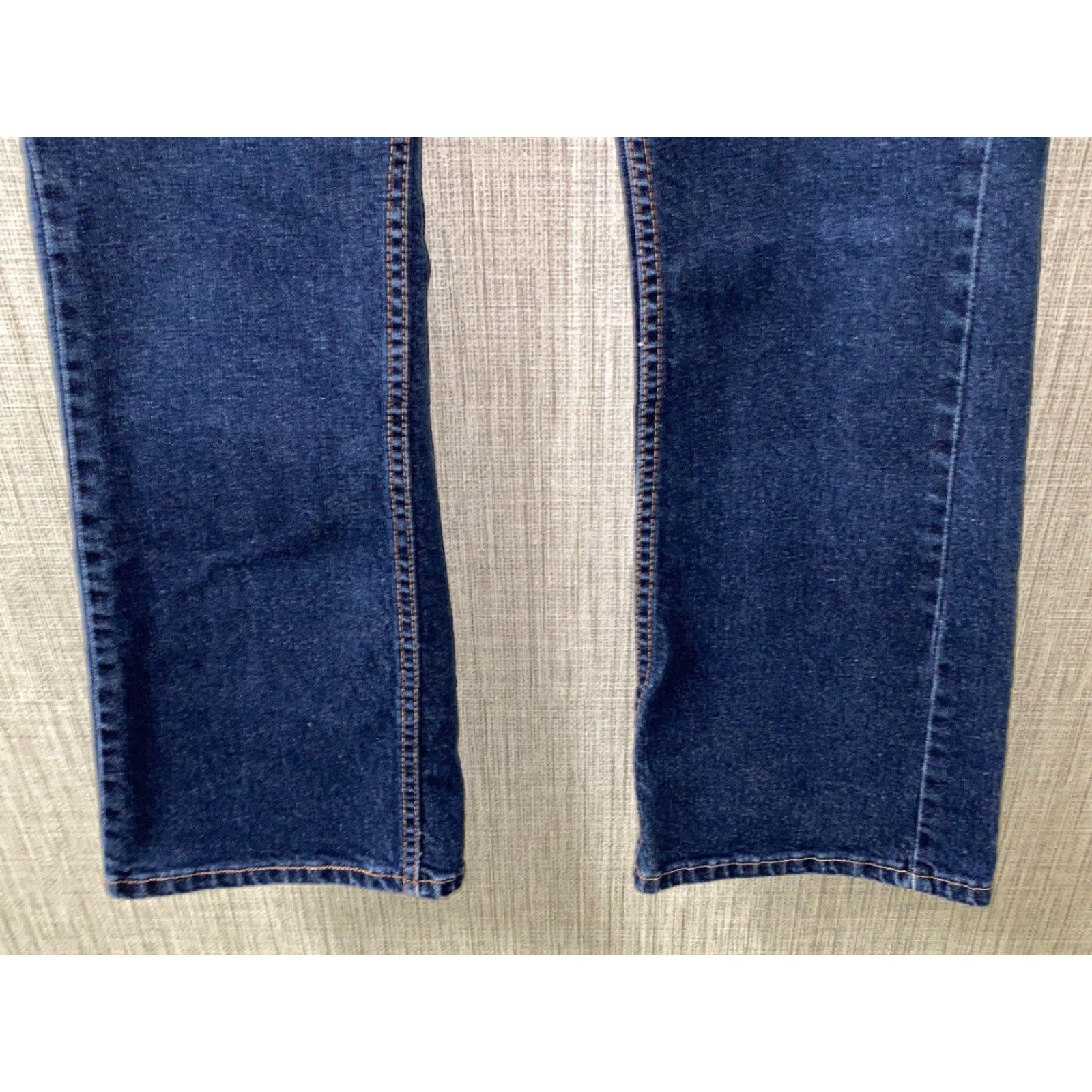 Denime VINTAGE Levi’s 515 Jeans Womens Bootcut Denim 12M Petite USA Made Blue 28in Inseam Level Mid Rise Button Closure Size 34" / US 12 / IT 48 - 5 Thumbnail