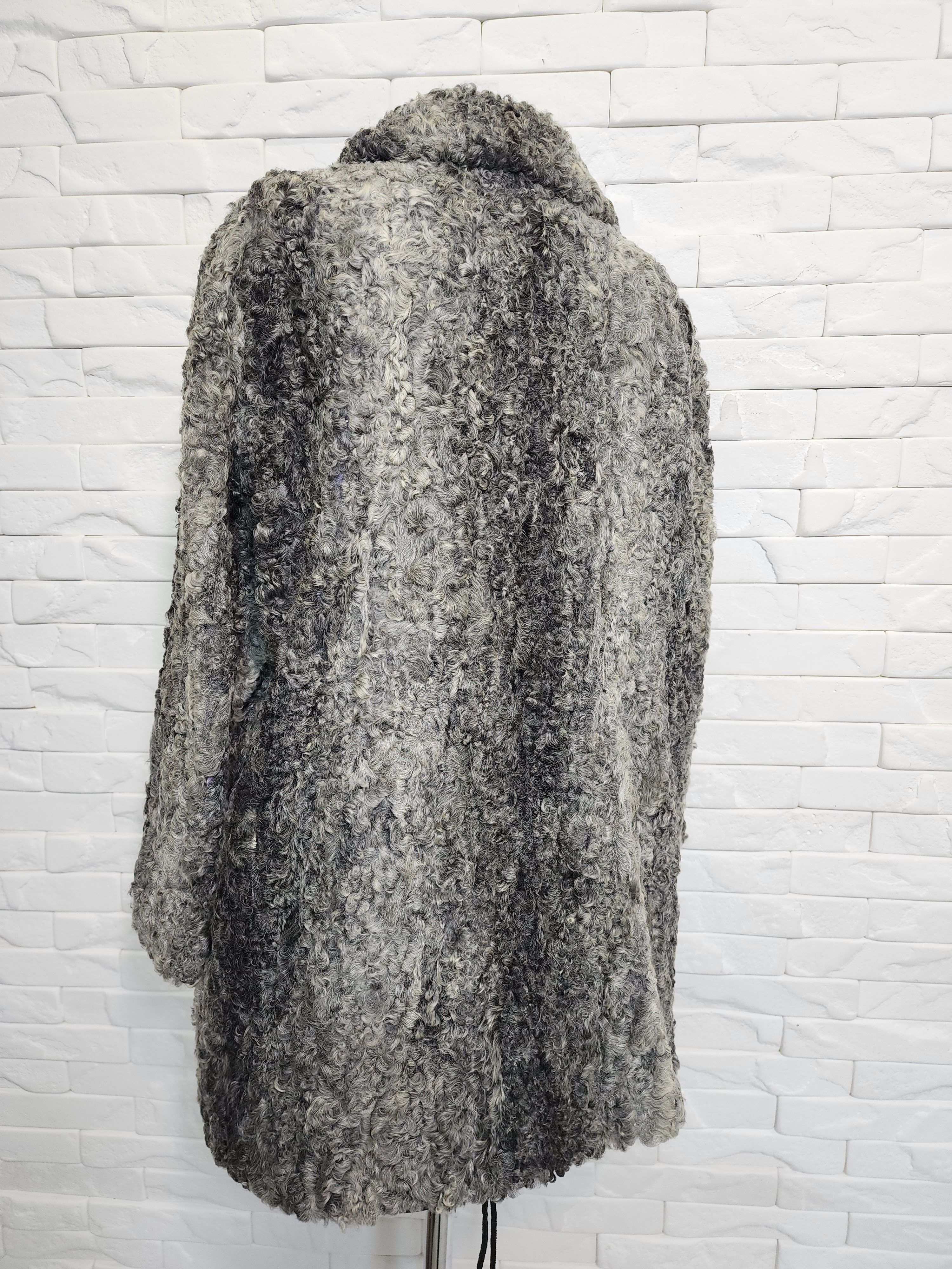Furla Gray Sheep Fur Coat: Women's Vintage Outerwear Size XL / US 12-14 / IT 48-50 - 6 Thumbnail