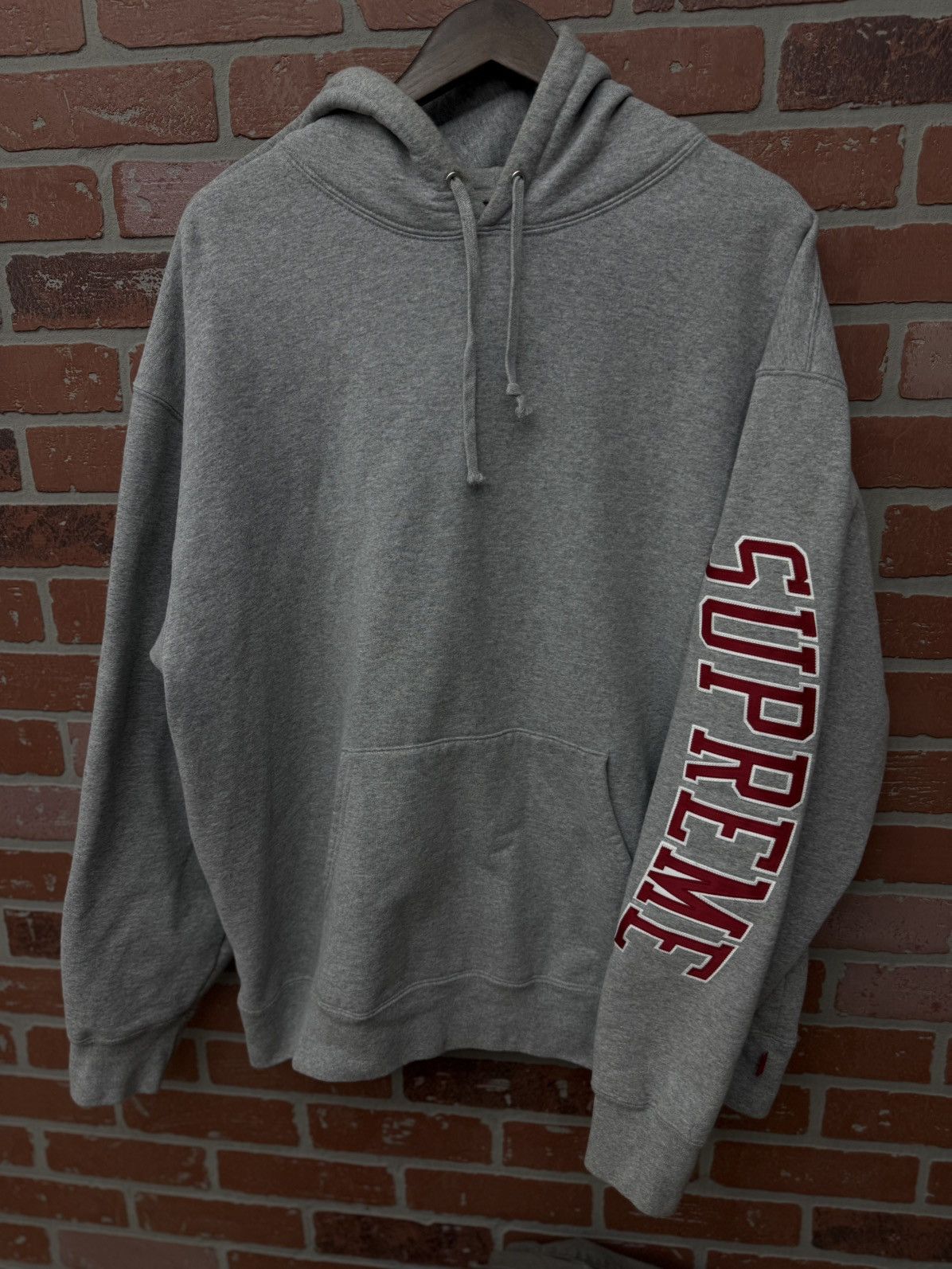 Supreme Supreme Arm Logo Hoodie Grey Size XL 🧼 Size US XL / EU 56 / 4 - 3 Thumbnail