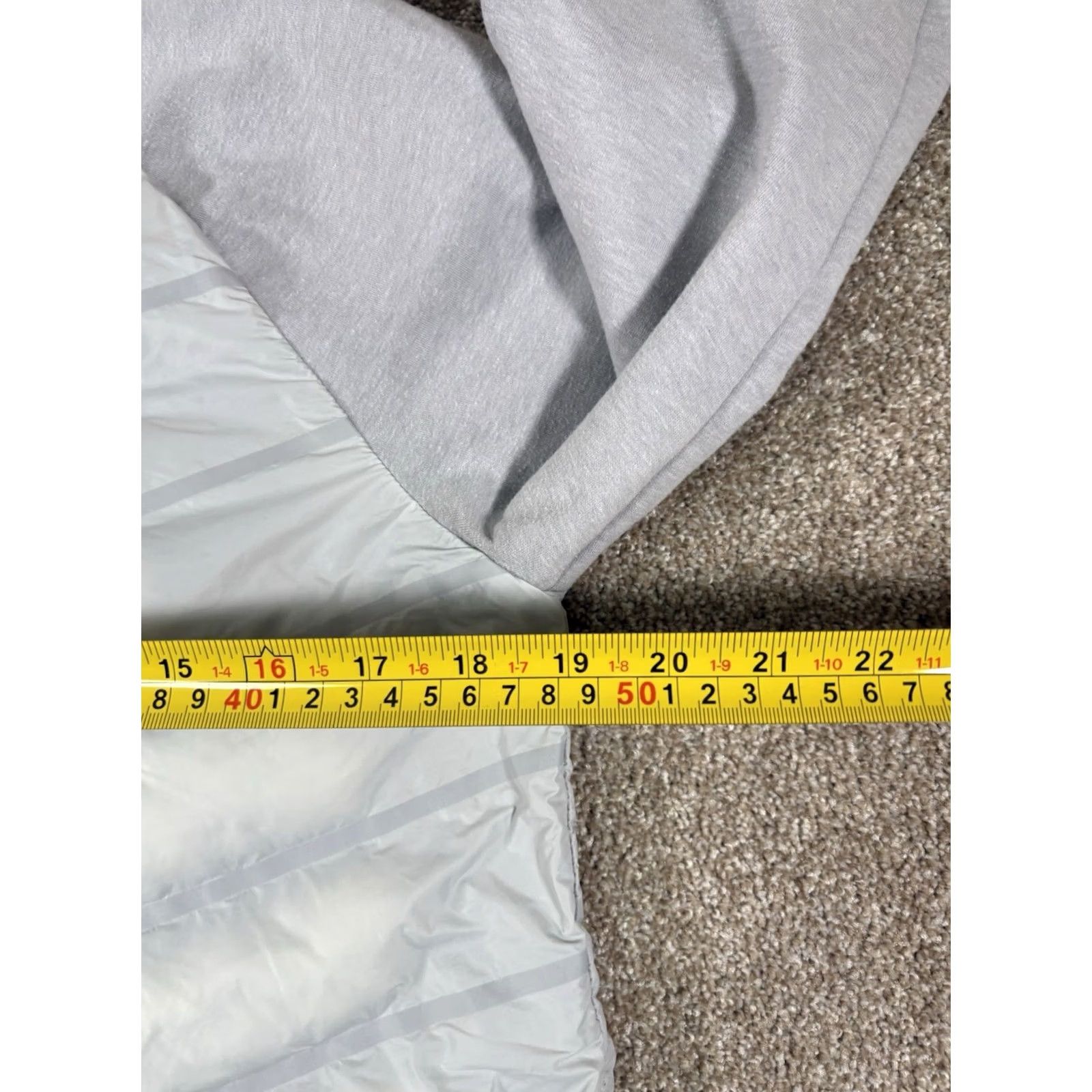 Old Navy Old Navy Active Jacket Hybrid Quilted Front Full Zip Grey Men’s Size Small Size US S / EU 44-46 / 1 - 5 Thumbnail