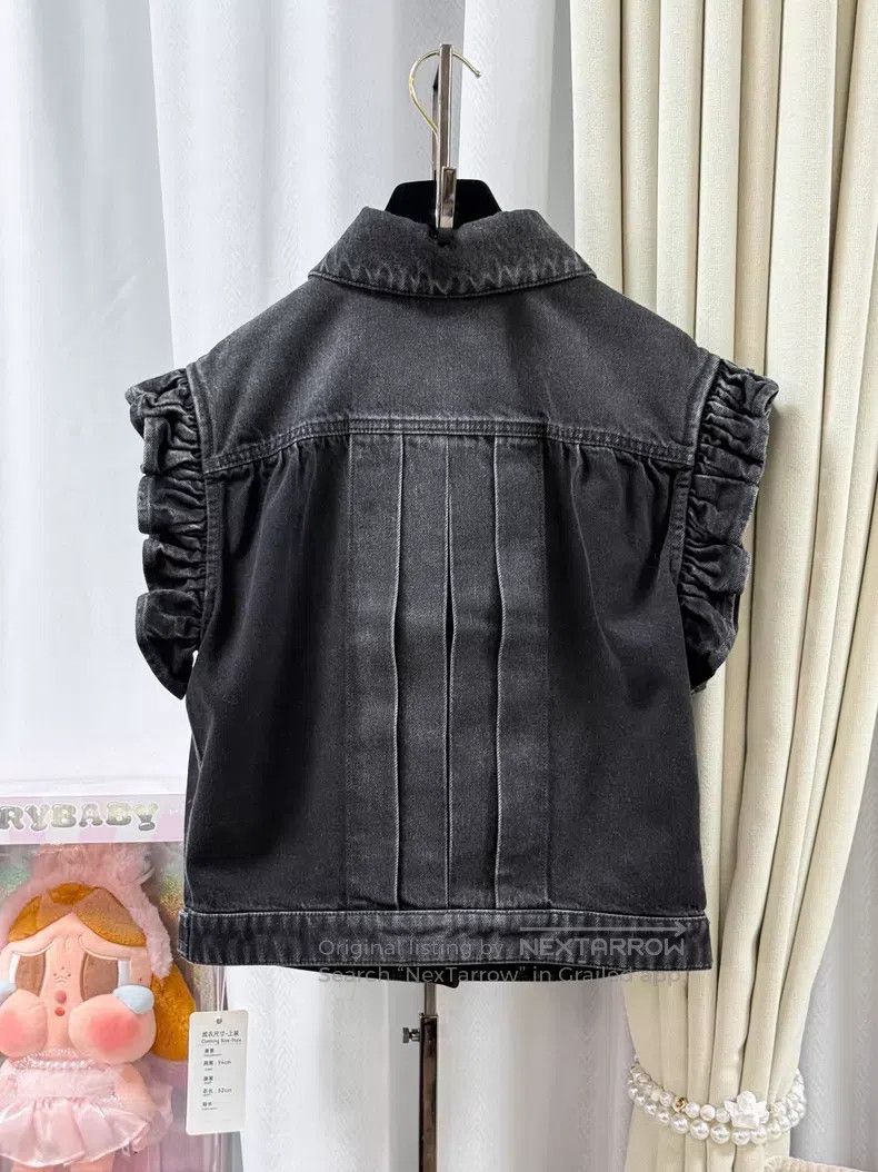 Chanel Chanel Ruffled pleated short glazed buckle sleeveless lape Size XS / US 0-2 / IT 36-38 - 2 Thumbnail