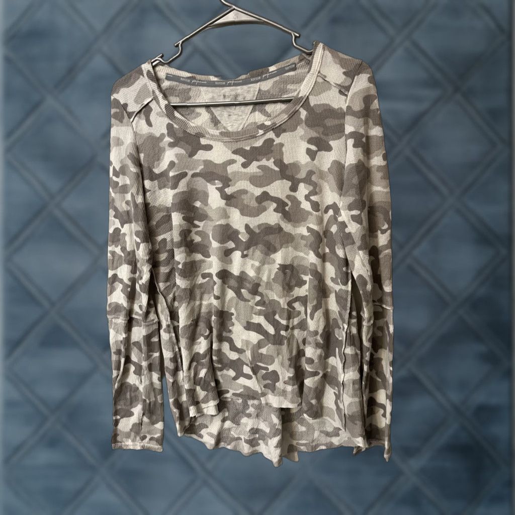 Vintage KENSIE Sweatshirt Women CAMO-PRINT Pullover Crew Neck 1/4 Zip Gray Medium Size M / US 6-8 / IT 42-44 - 1 Thumbnail