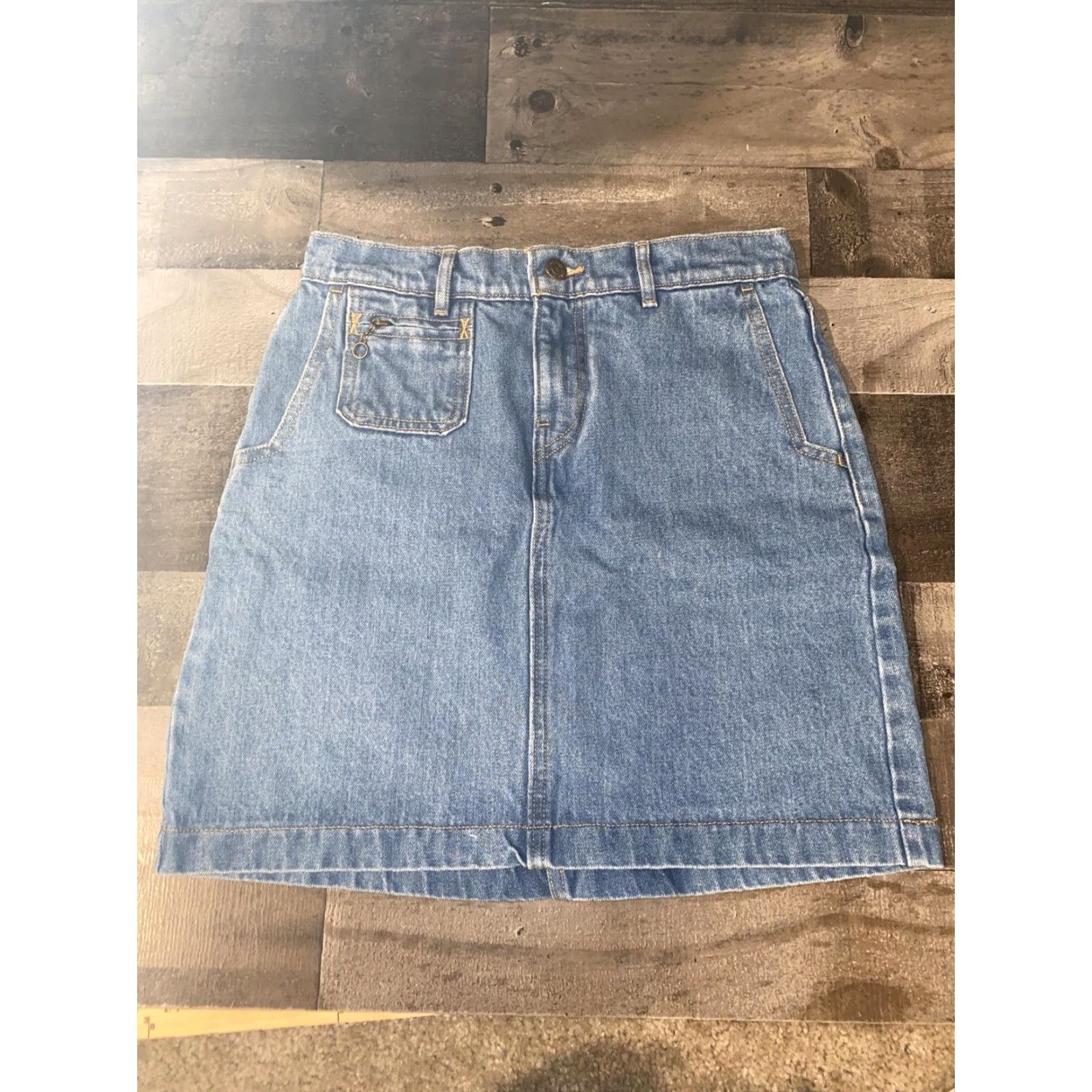 Levi's Levi's Women's Skirt A Line Denim Mini Cotton Blue 25 Pockets Zipper Regular Short Vintage No Mens Womens Girls Size 42" / US 20 - 2 Thumbnail