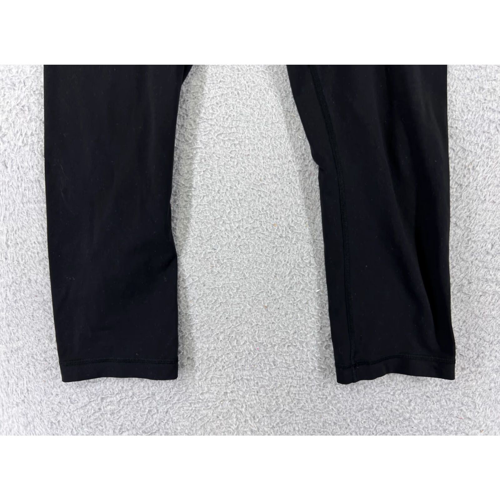 Lululemon Lululemon Womens 8 Black Wunder Under Crop Yoga High Rise LW6AG0S Leggings Cropped Pockets Inseam 21 in Regular Type: Leggings Size 30" / US 8 / IT 44 - 4 Thumbnail
