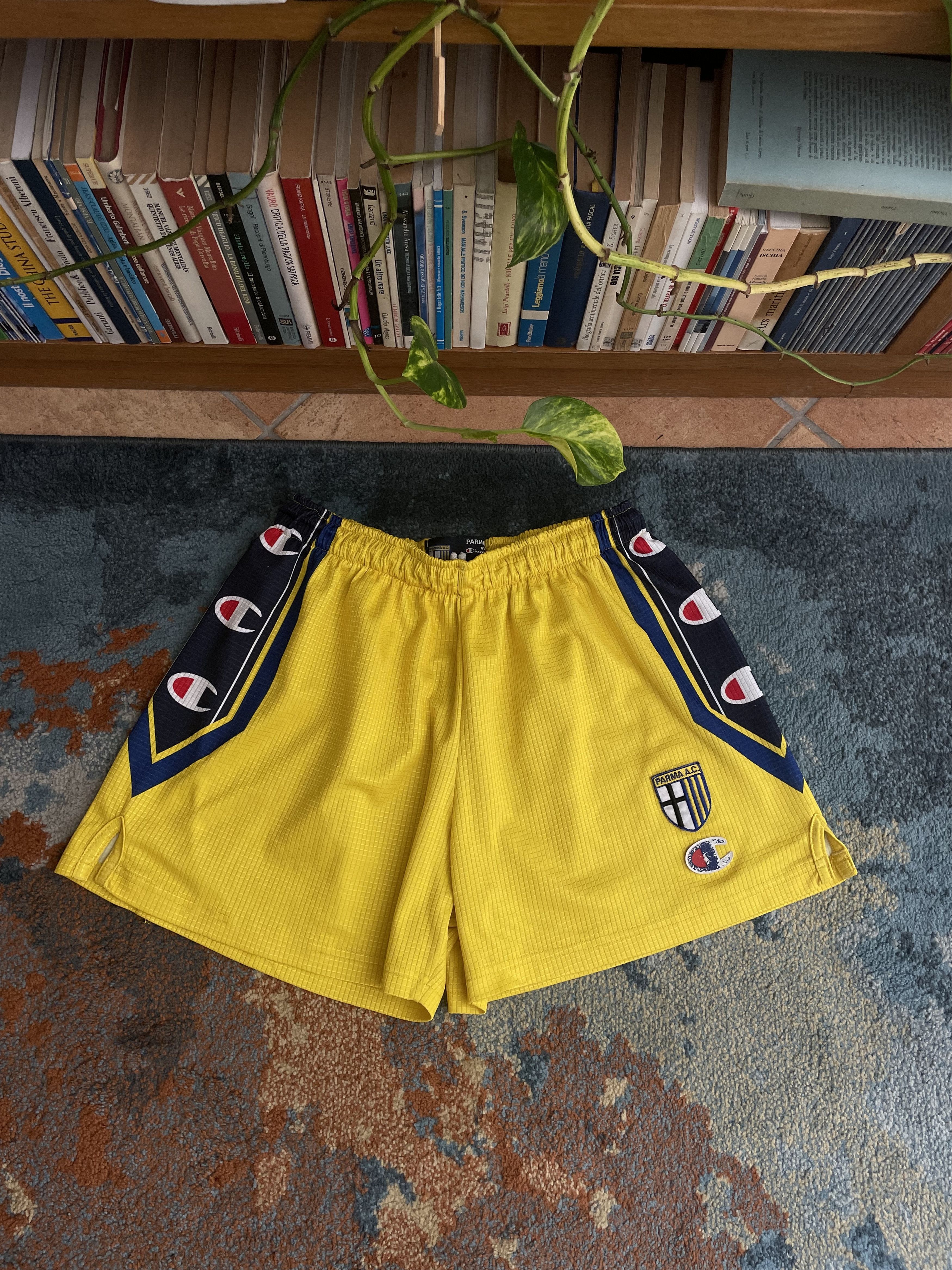 Champion Champion 1999-00 A.C. Parma Home Shorts Size US 32 / EU 48 - 1 Thumbnail