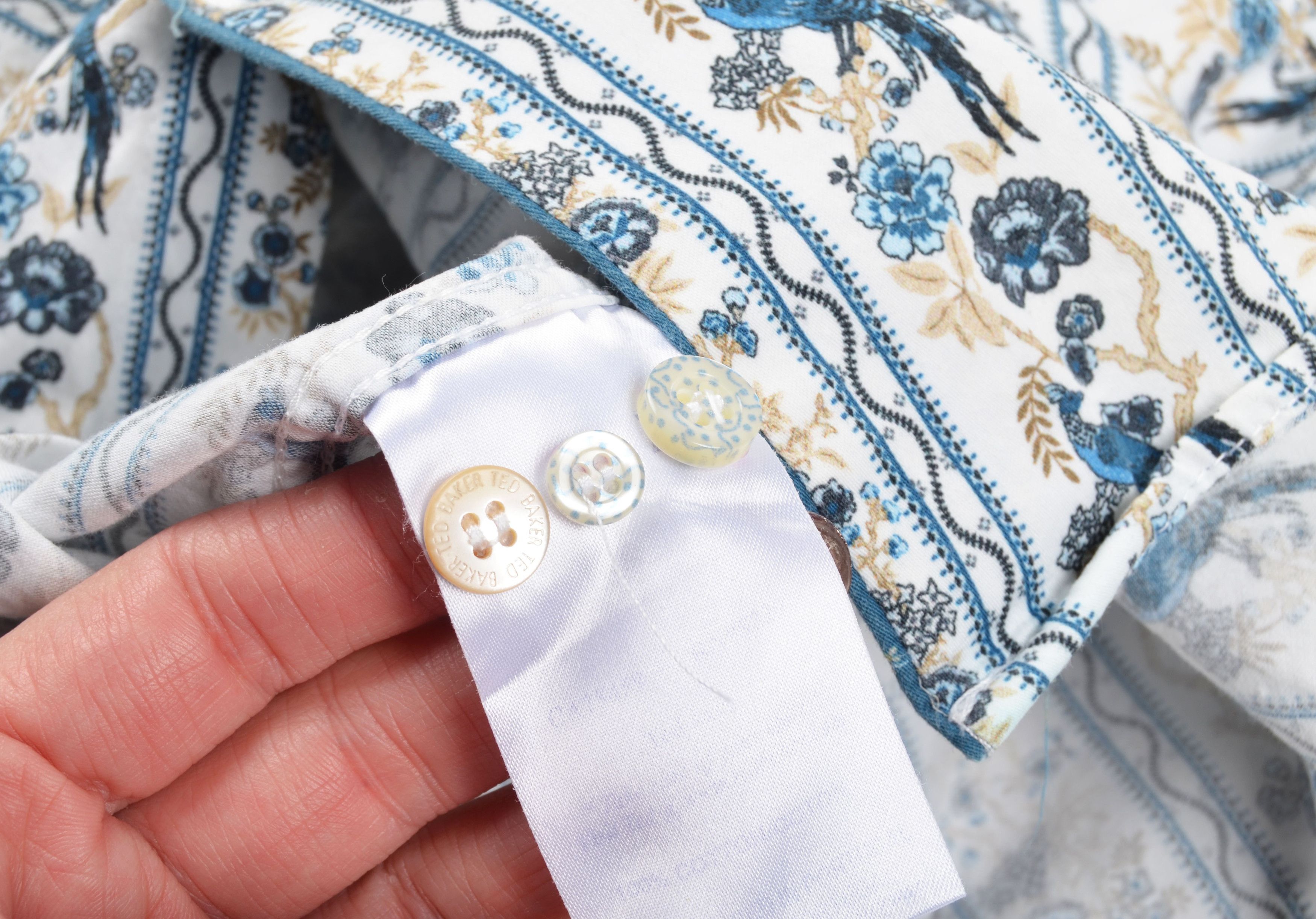 Ted Baker Ted Baker Long Sleeve Floral Birds Button Up Shirt Size US L / EU 52-54 / 3 - 6 Thumbnail