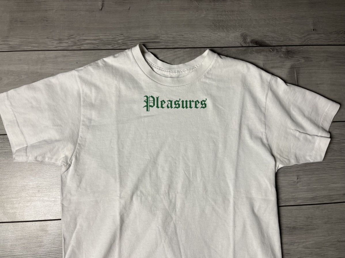 Pleasures Pleasures tshirt center logo size Medium Size US M / EU 48-50 / 2 - 3 Thumbnail