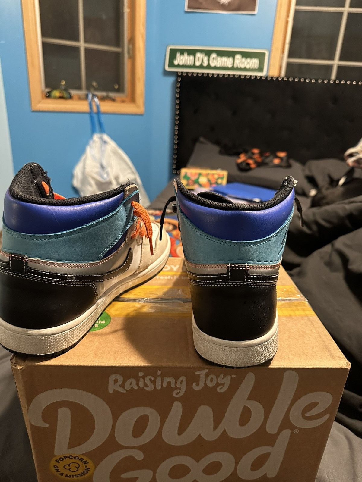 Jordan Brand High top Jordan 1s Size US 10 / EU 43 - 2 Thumbnail