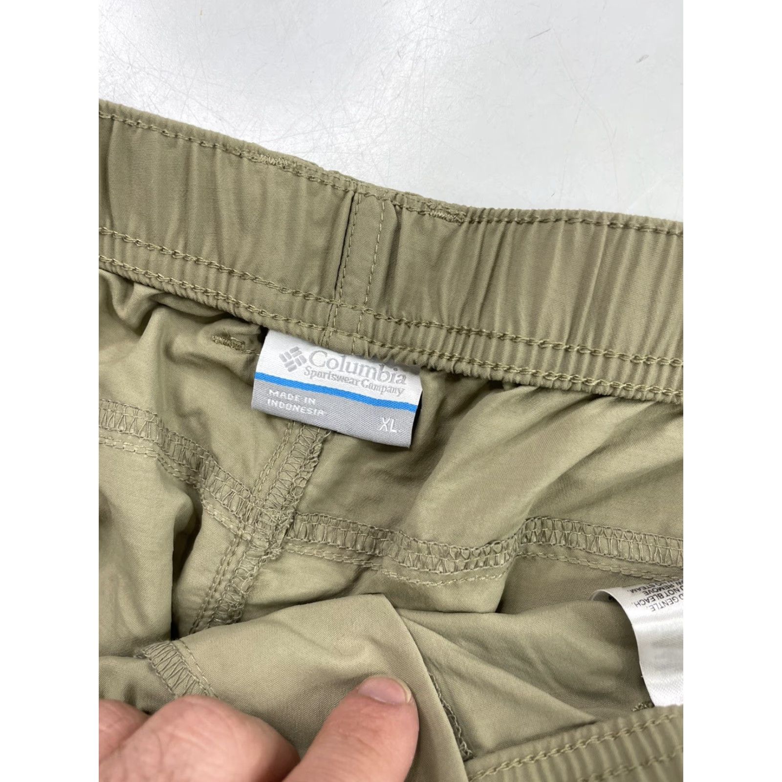 Vintage NWT Columbia Sandy River Cargo Shorts Women's XL Nylon Khaki Outdoor Hiking Size 40" / US 18 - 4 Thumbnail
