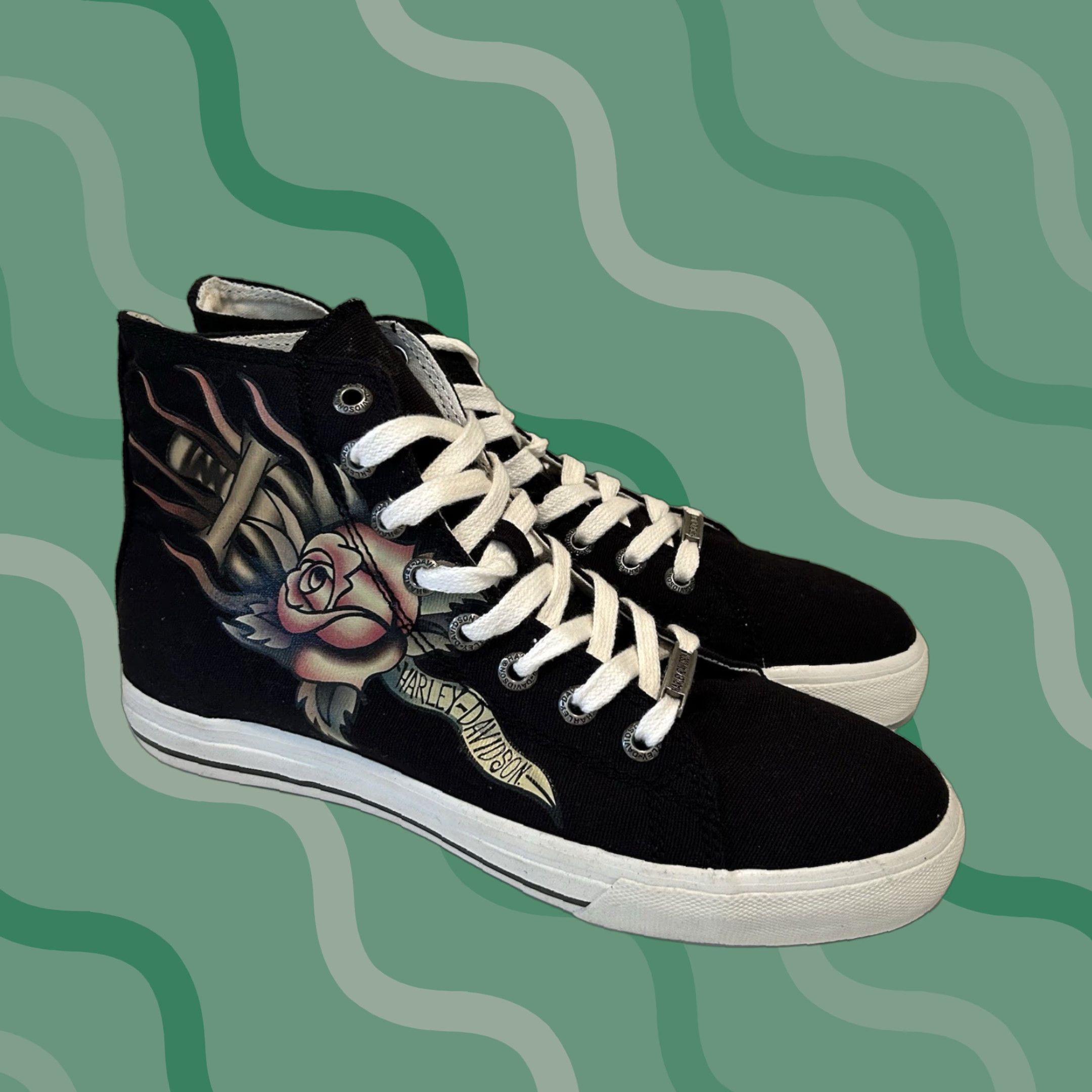 Harley Davidson Harley-Davidson Women’s High Top Shoes Black Sz 10 Canvas Rose & Dagger Print Sneakers Sneakers Mens Womens Boys Girls Size L / US 10 / IT 46 - 1 Thumbnail