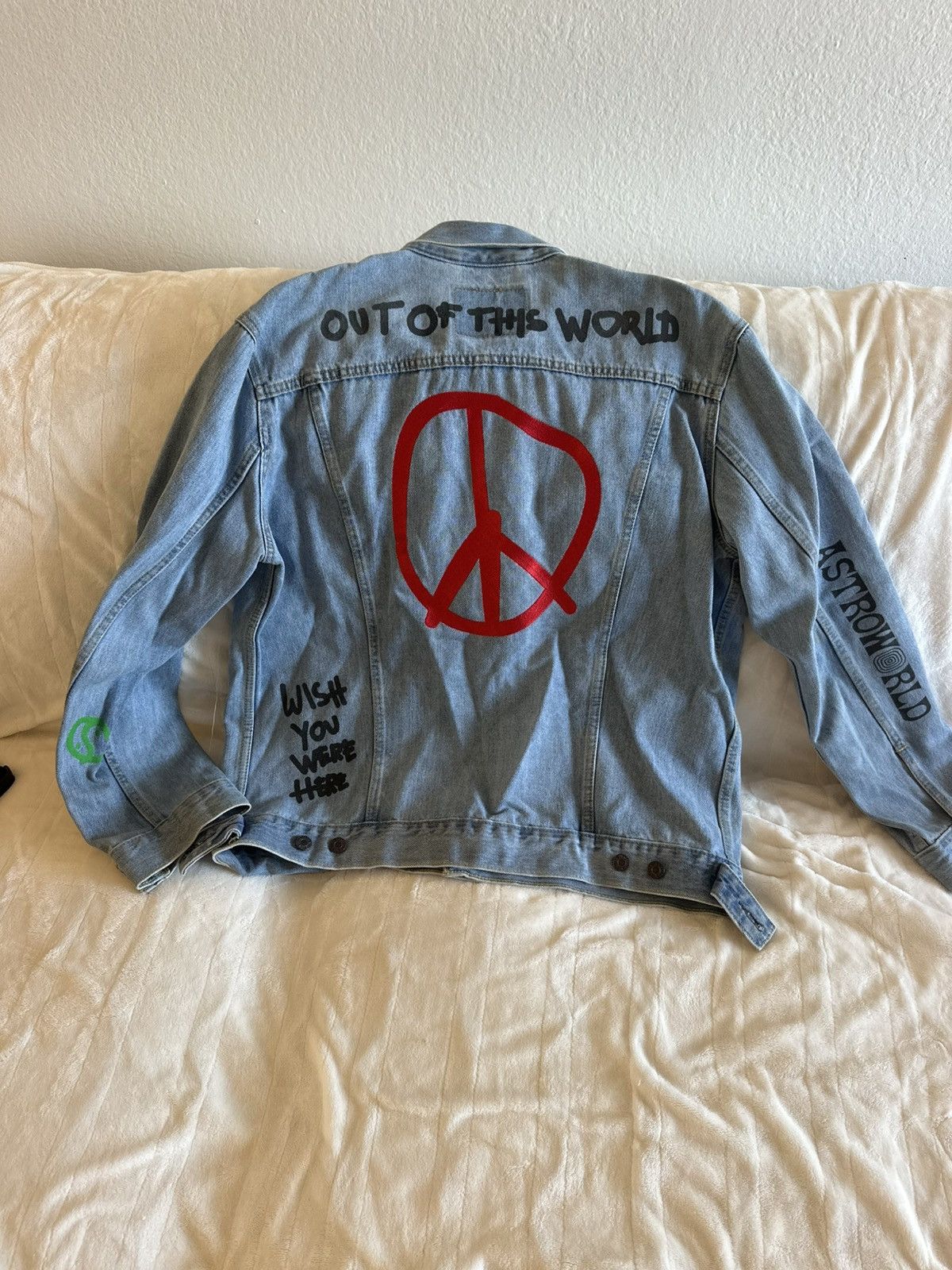 Travis Scott Travis Scott Astroworld Levi’s Denim Jacket All Over Print Size US XL / EU 56 / 4 - 16 Thumbnail