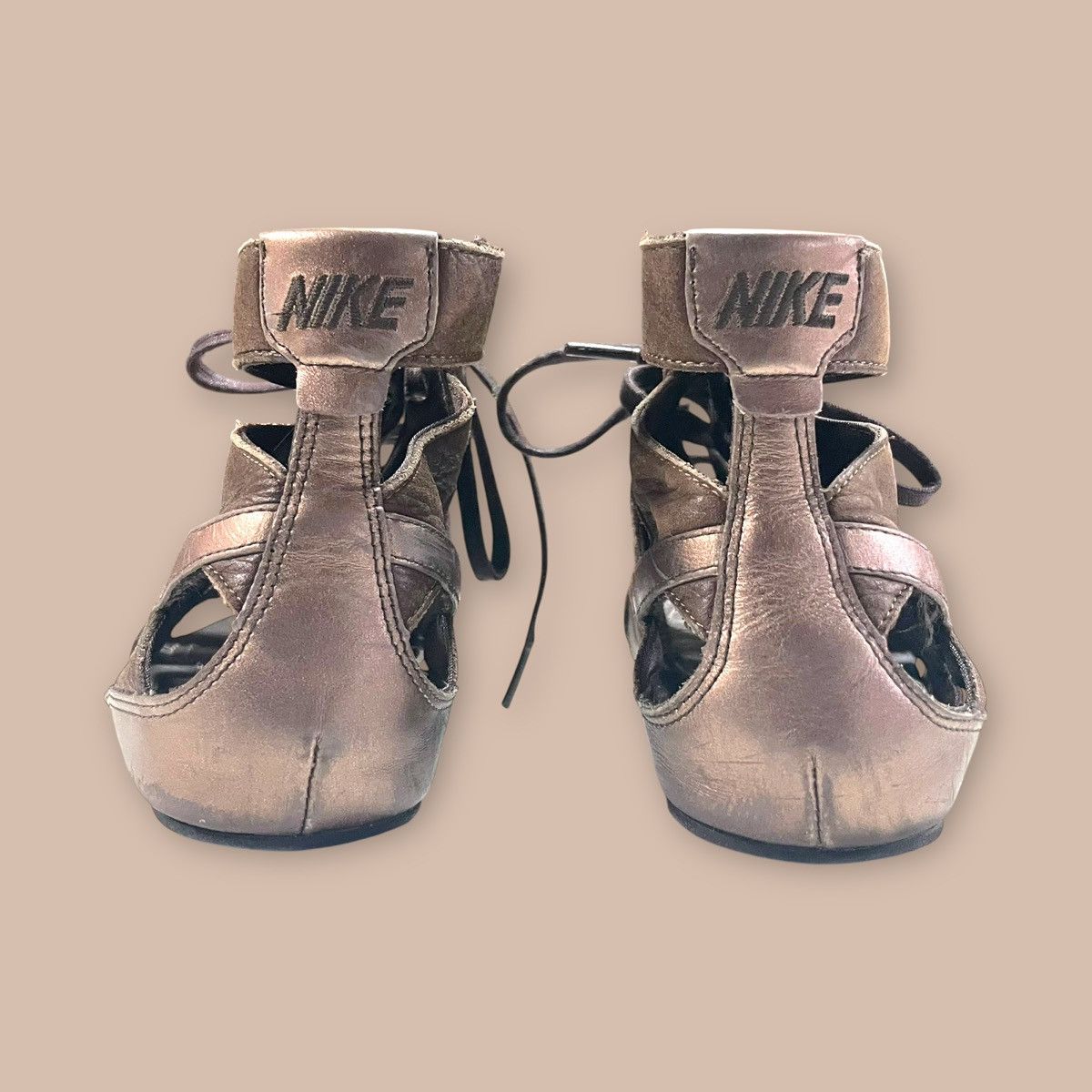 Nike NIKE WMNS GLADIATOR SANDALS Size US 6 / EU 39 - 4 Thumbnail