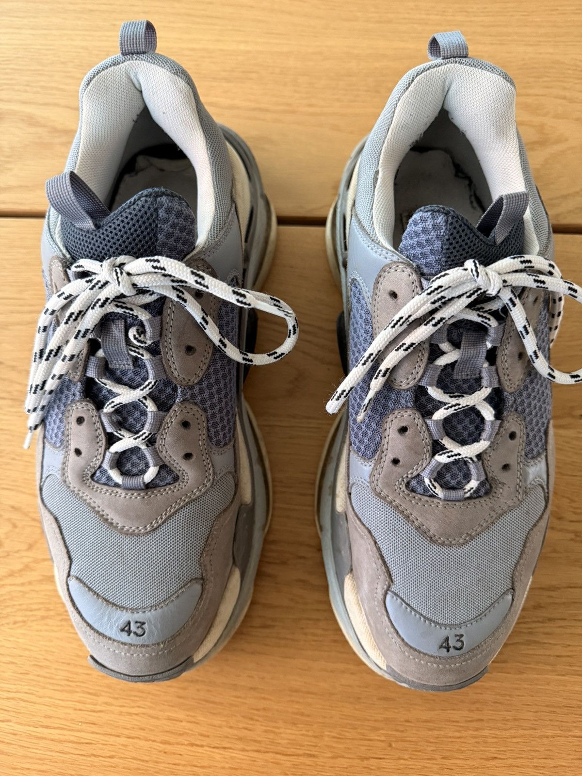 Balenciaga Balenciaga Triple S Grey Size 43 - No Reissue Made in Italy Size US 10 / EU 43 - 9 Thumbnail