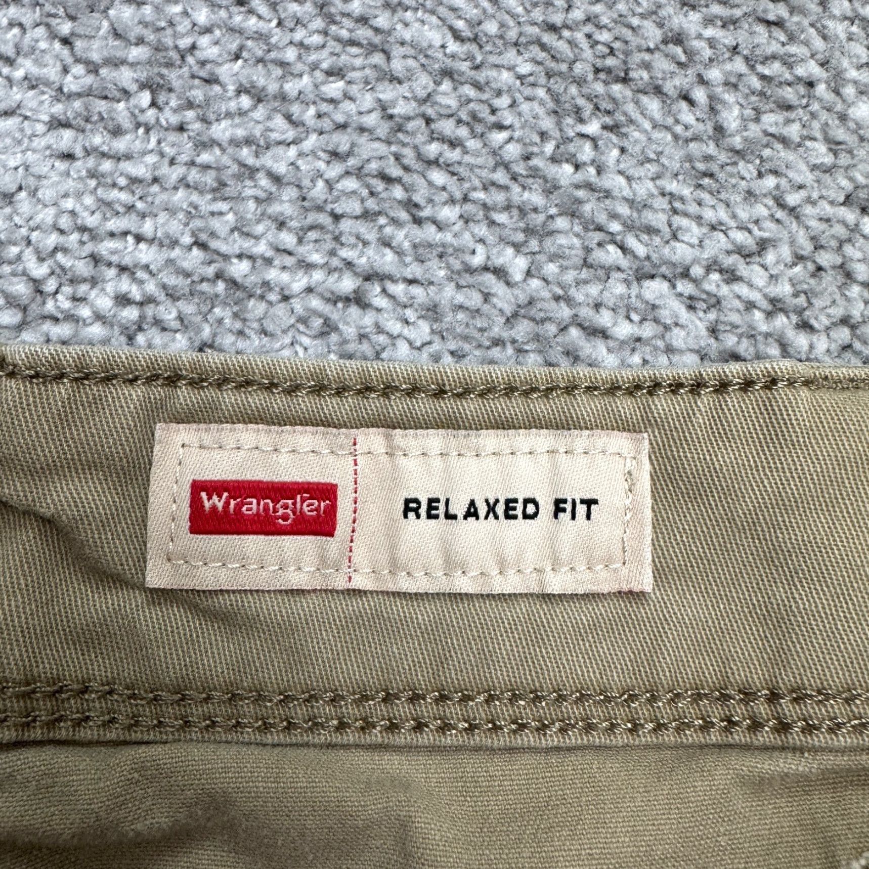 Wrangler Wrangler Relaxed Fit Cargo Shorts Mens 40 Khaki Brown Cotton Outdoor Stretch Cargo Pocket Pockets 9.5 Inseam Summer Fall 40 Mens Clothing Size US 40 / EU 56 - 6 Thumbnail