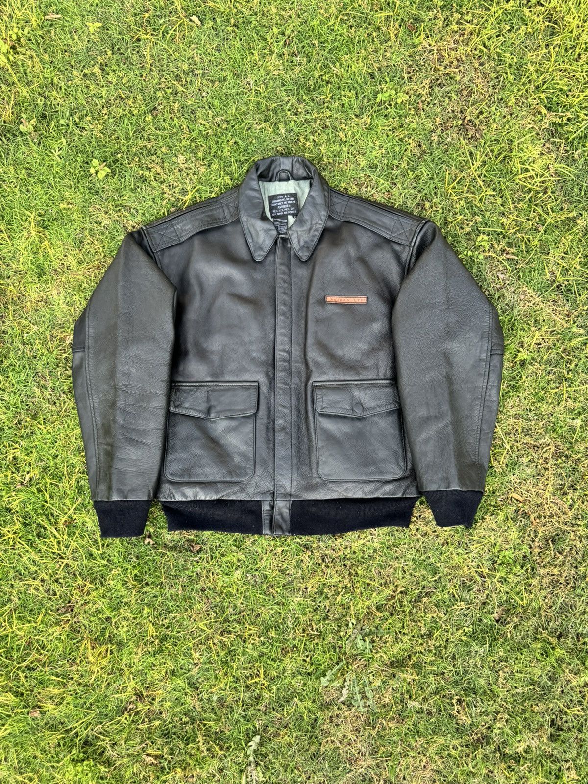 Avirex Vintage AVIREX A-2 Leather Flight Bomber Jacket Cowhide Size US XL / EU 56 / 4 - 1 Thumbnail