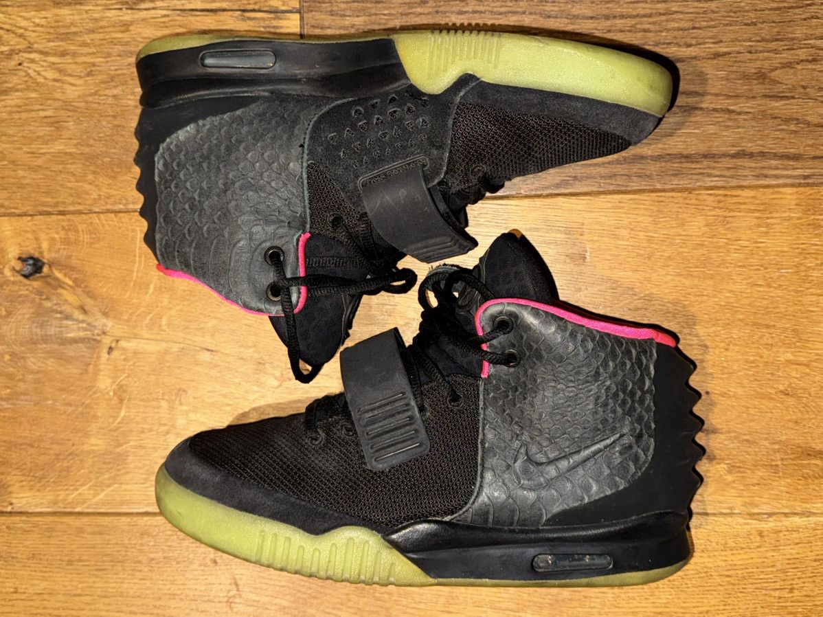 Nike NIKE AIR YEEZY 2 SOLAR RED SNEAKERS Size US 9.5 / EU 42-43 - 13 Thumbnail