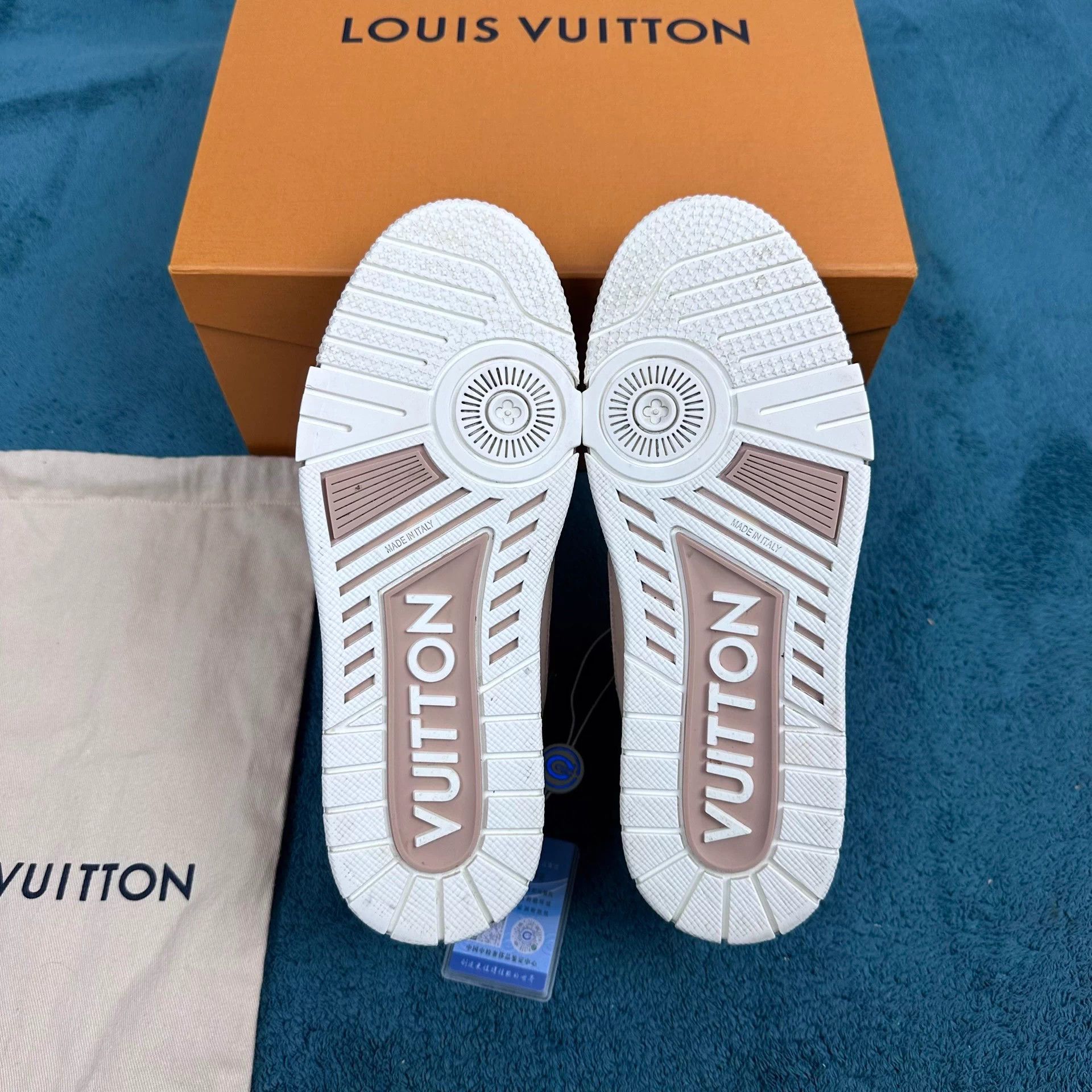 Louis Vuitton LV Trainer Low Top Sneaker Pink-White 38 Size US 7 / IT 37 - 5 Thumbnail