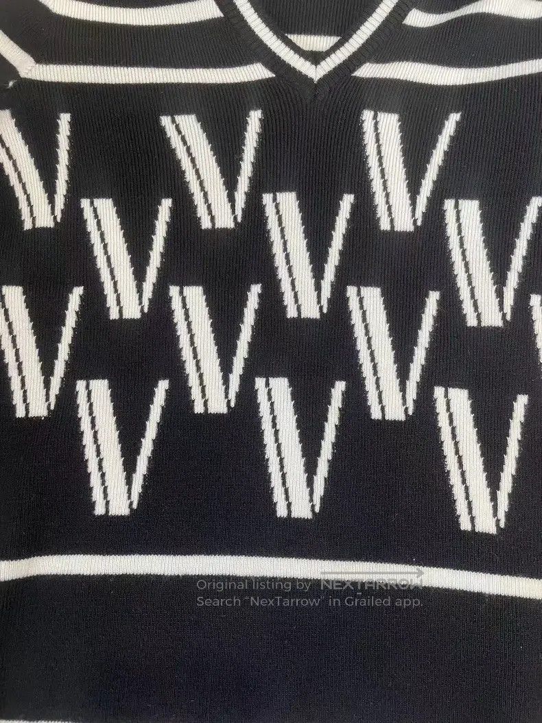 Valentino Valentino V-neck knit black and white classic color scheme Size XS / US 0-2 / IT 36-38 - 3 Thumbnail