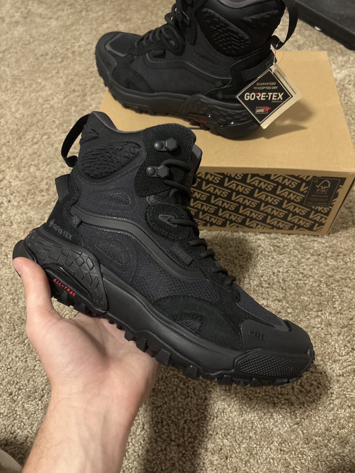 Vans Vans GORE-TEX Crestline Boots Size US 7 / EU 40 - 5 Thumbnail