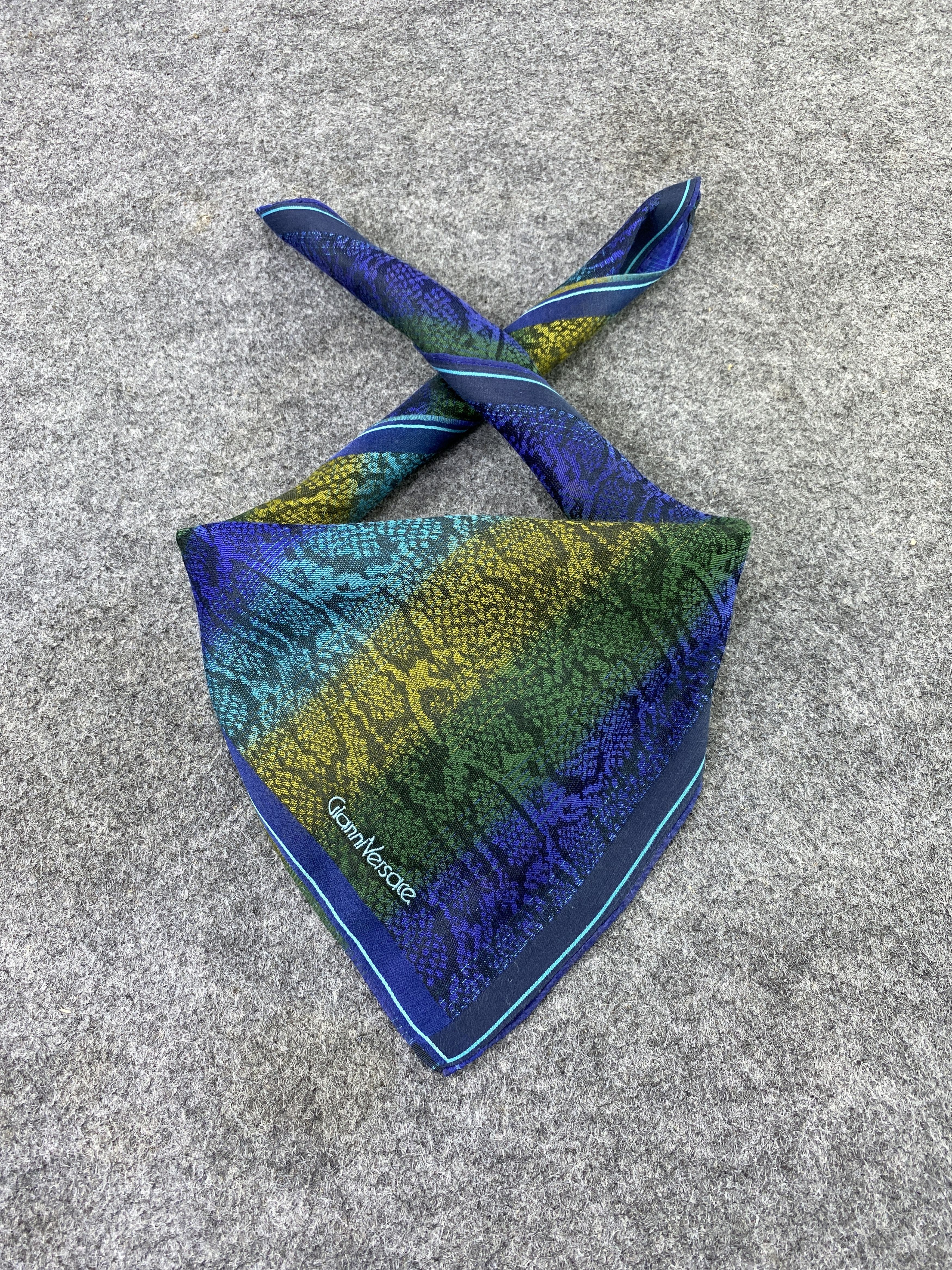 Versace Gianni Versace Handkerchief / Neckerchief / Bandana-B442 Size ONE SIZE - 2 Thumbnail