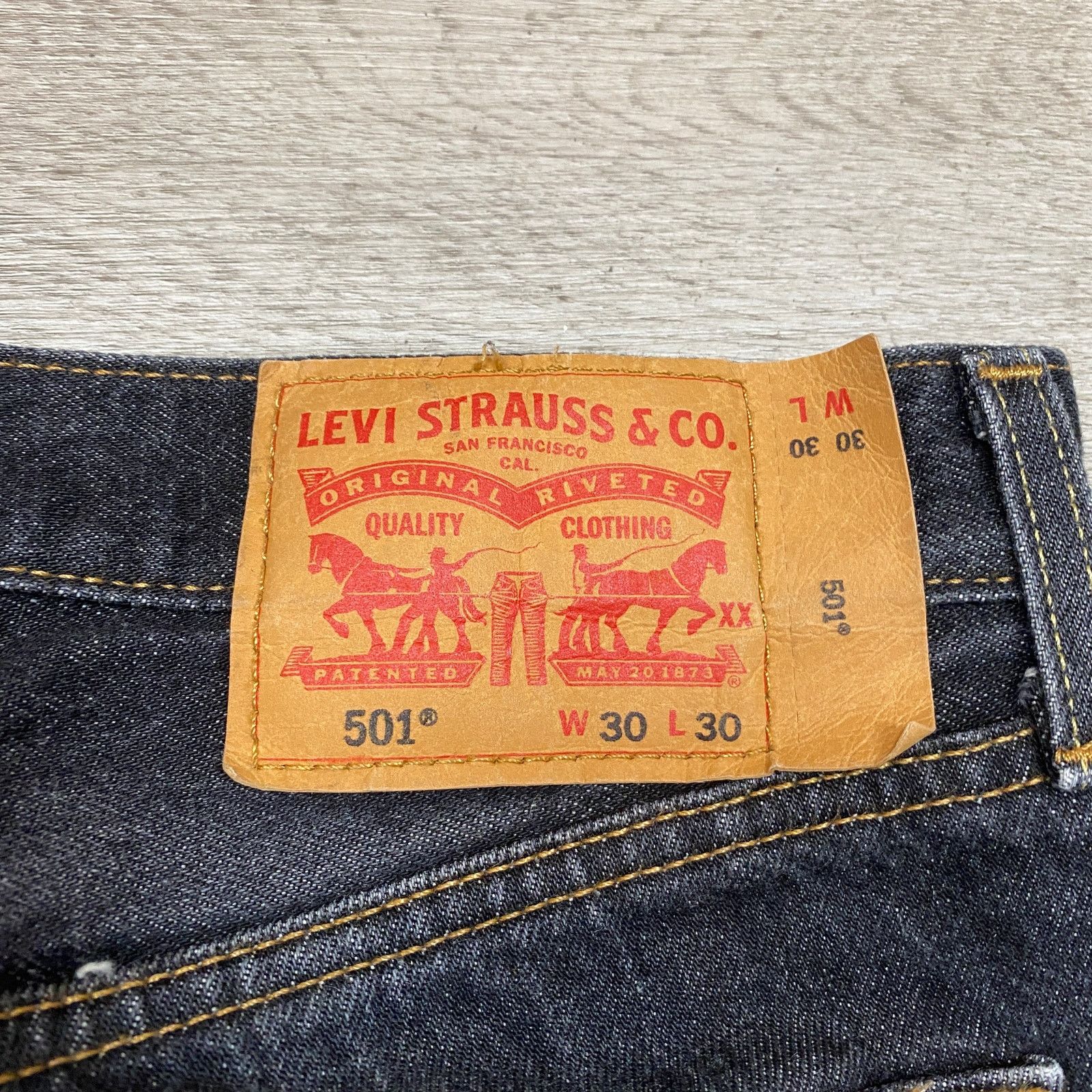 Levi's Levi's 501 Black Button Fly Straight Leg Jeans Men's 30x27 Size US 30 / EU 46 - 4 Thumbnail