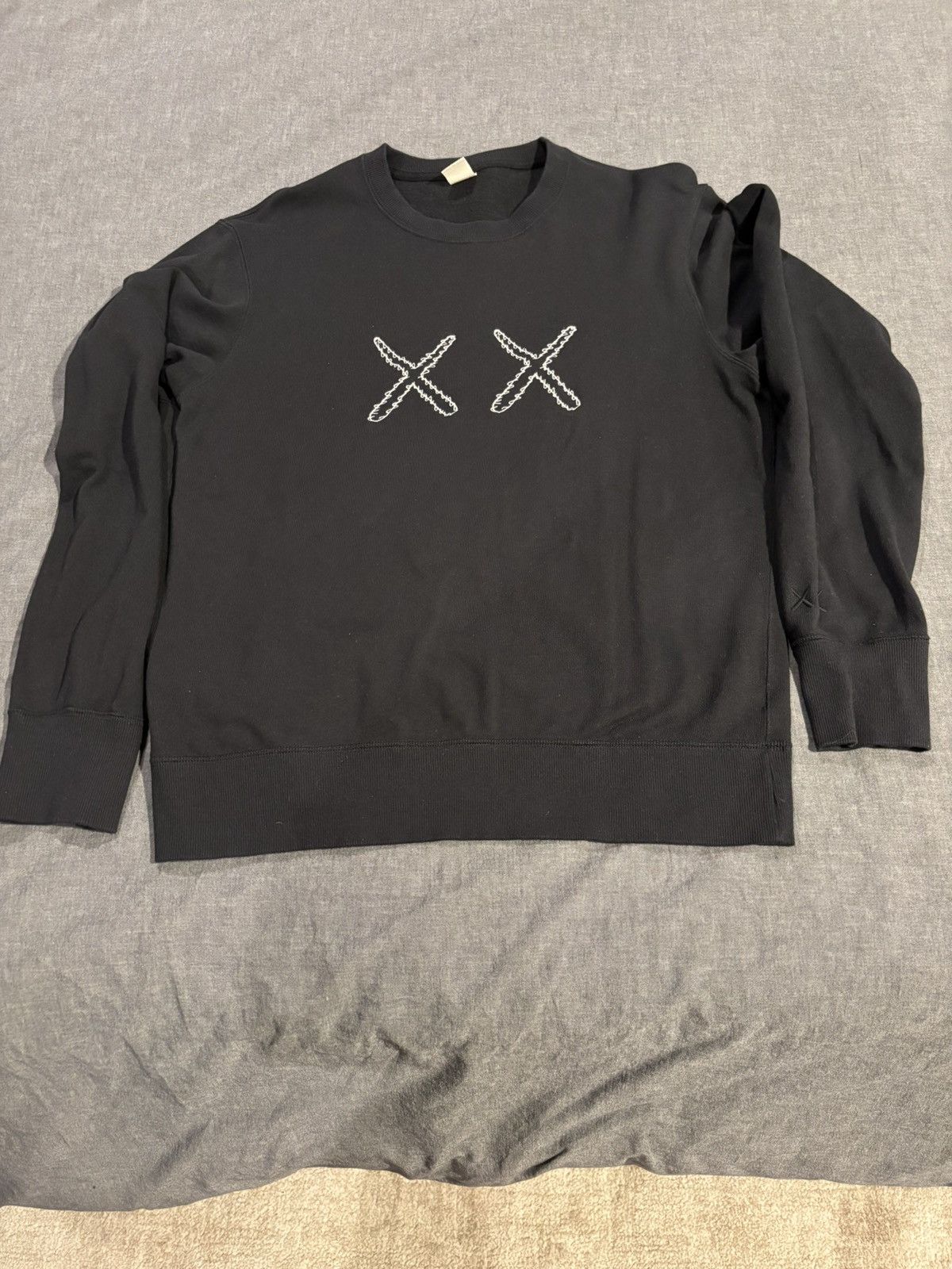 Kaws × Uniqlo Uniqlo UT x KAWS Sesame Street sweatshirt Size US M / EU 48-50 / 2 - 1 Thumbnail
