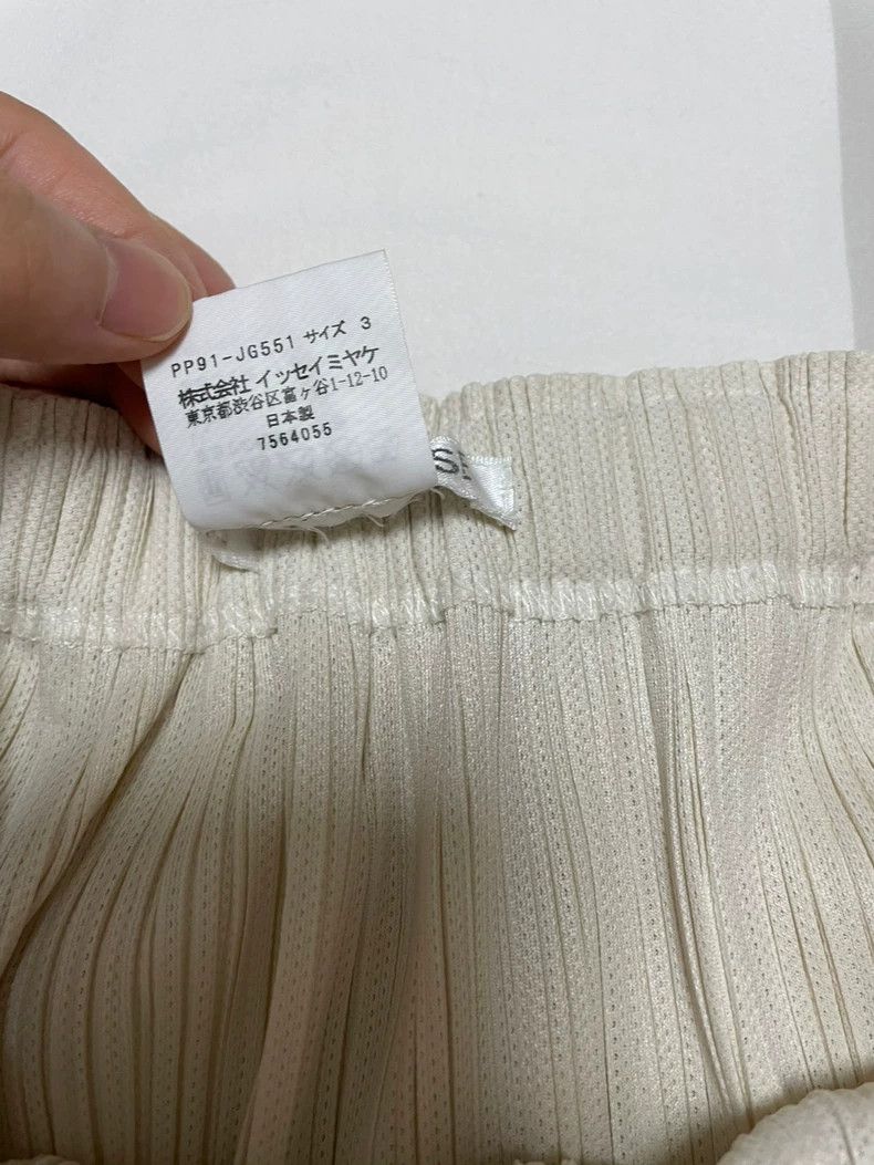 Issey Miyake Issey Miyake size:3 A beige skirt Size 42" / US 20 - 8 Thumbnail