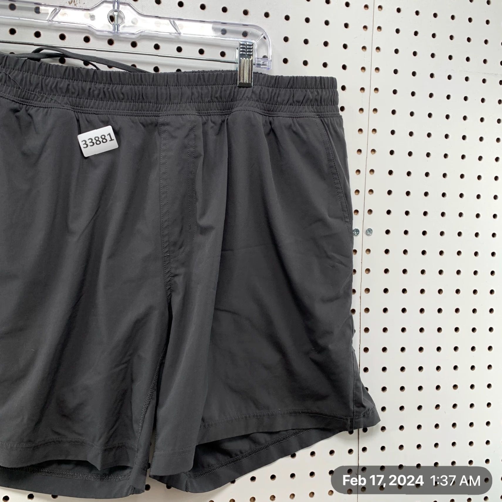 Rhone VINTAGE Rhone Active Shorts Mens 2XL Gray Workout Drawstring 36x6 Size US 39 - 3 Thumbnail