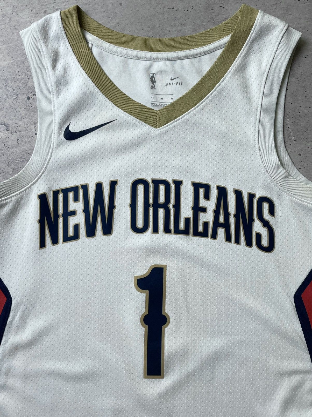 NBA Nike New Orleans Pelicans Zion Williamson Size US M / EU 48-50 / 2 - 3 Thumbnail