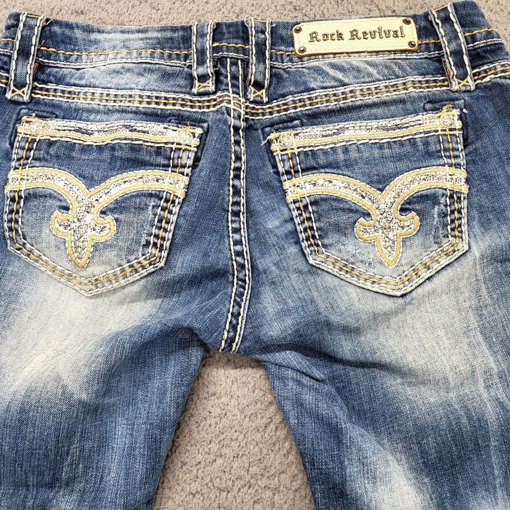 Vintage Rock Revival Capri Womens 31 Denim Embroidered Bedazzled Aroa Capris 5-Pocket Buckle Bke Jeans Blue Short/Medium Sized Womens Size ONE SIZE - 4 Thumbnail