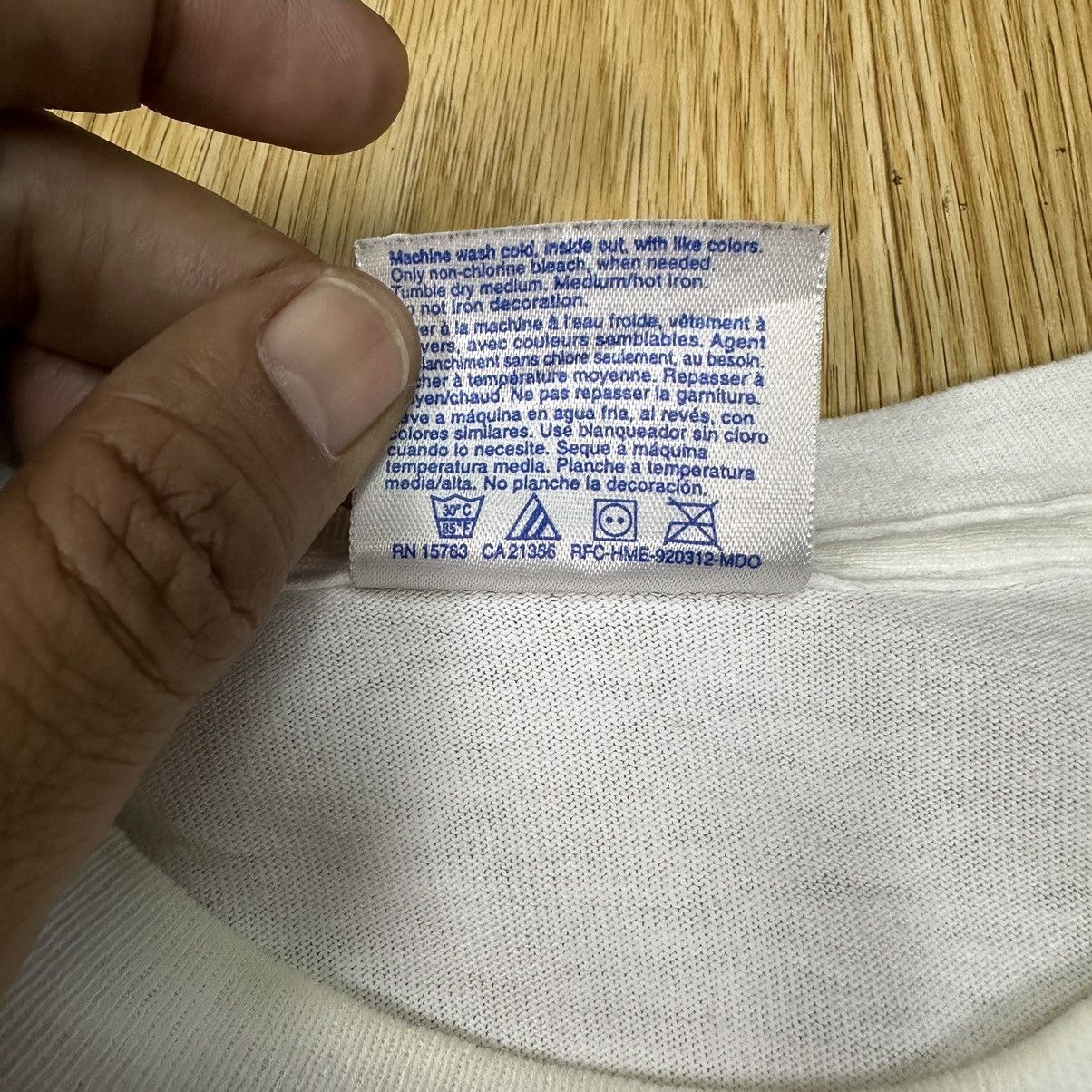 Sun Surf Vintage 90s Surfing Guam Usa TShirt A879 Size US L / EU 52-54 / 3 - 10 Thumbnail