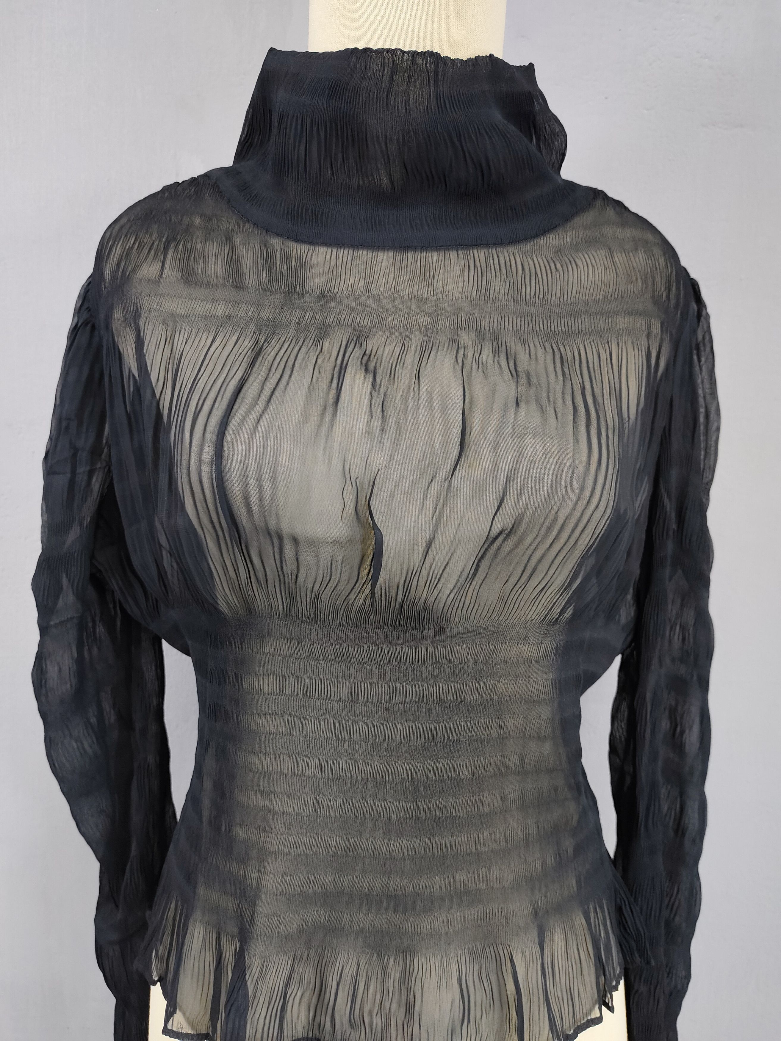 Seditionaries 2000s Miki Mialy🇫🇷 Gothic Minimalist Sheer Pleated Blouse Size M / US 6-8 / IT 42-44 - 3 Thumbnail