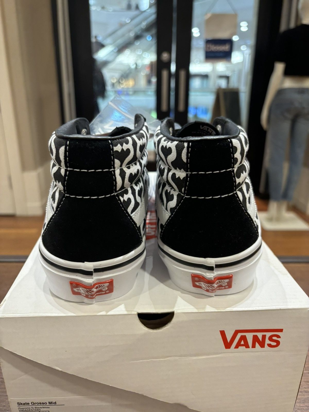 Supreme × Vans Supreme Vans Monogram Size US 10 / EU 43 - 3 Thumbnail