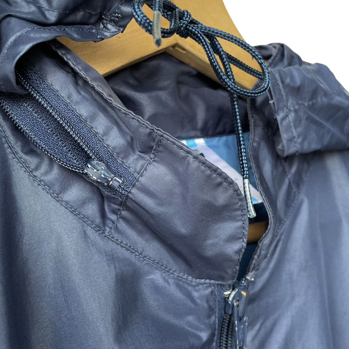 Adidas Adidas Trefoil Bundeswehr Germany Navy Foldable Windbreaker Size US L / EU 52-54 / 3 - 10 Thumbnail