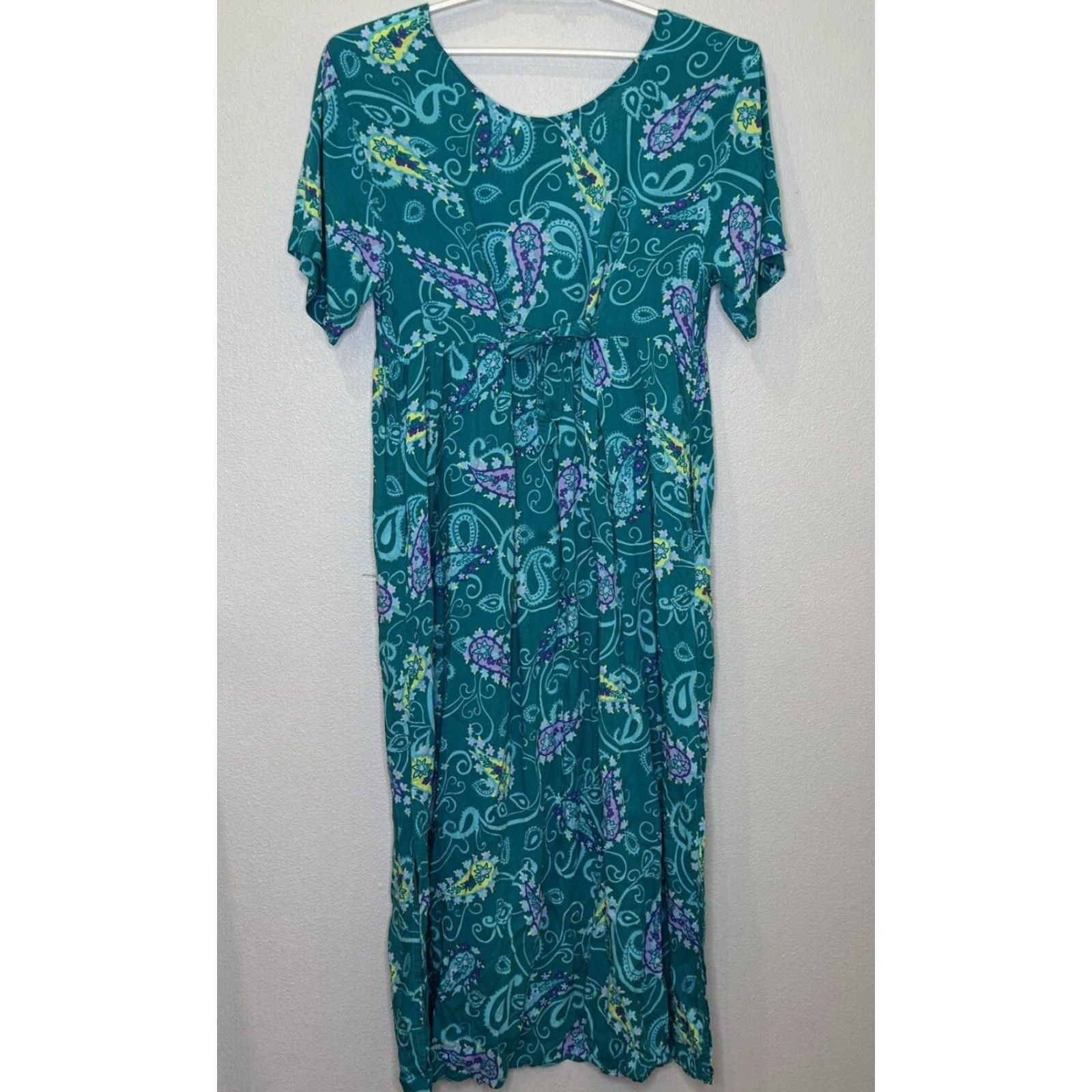 Diane von Furstenberg VINTAGE Diane von Furstenberg Maxi Dress M/L Green Paisley Rayon Bohemian Lounge Patio Short Sleeve Round Neck Pockets Tie Back Size M / US 6-8 / IT 42-44 - 6 Thumbnail