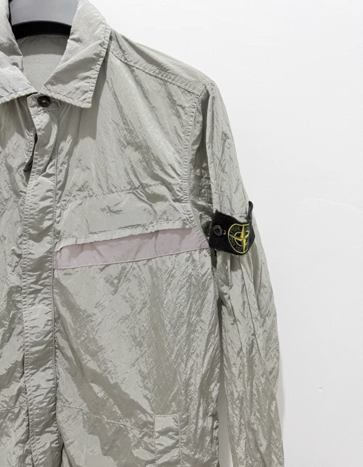 Stone Island 【STONE ISLAND】23SS Metal Nylon Jacket in Light Gray Size US L / EU 52-54 / 3 - 2 Thumbnail