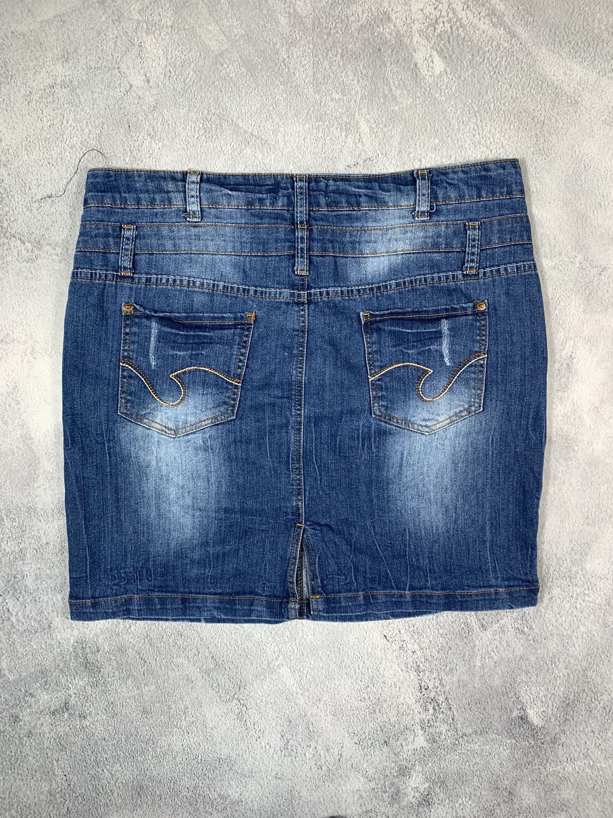 Japanese Brand × Vintage Vintage Y2K Japanese faded denim midi skirt streetwear style Size 36" / US 14 / IT 50 - 5 Thumbnail