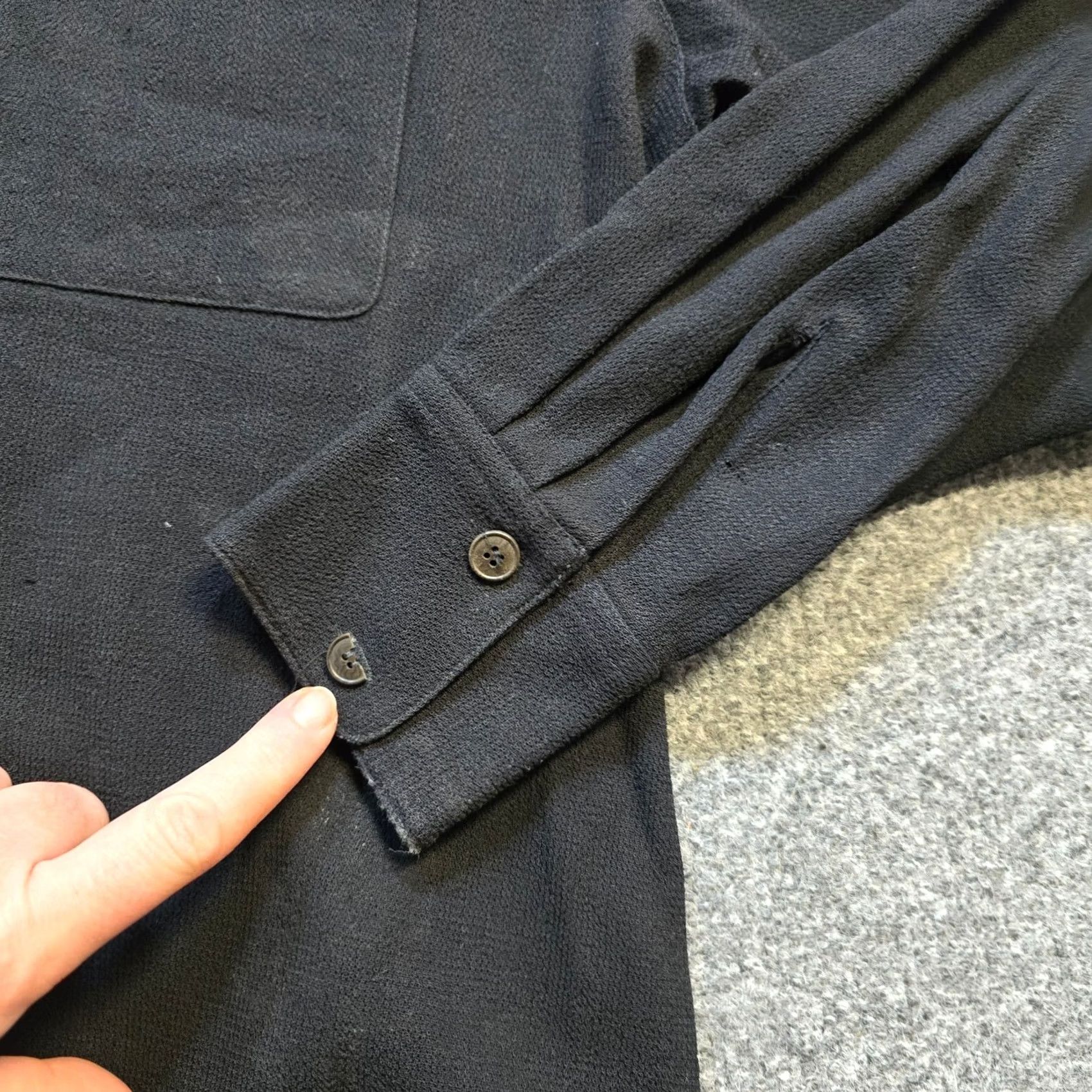 J.Crew J.CREW Button-Up Black Wool Top Womens Medium Long Sleeve Career Basic Shirt Size M / US 6-8 / IT 42-44 - 4 Thumbnail