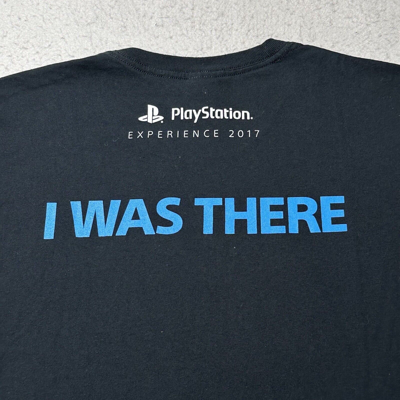 Gildan SONY Playstation Experience '17 XL Convention Graphic TShirt Size US XL / EU 56 / 4 - 11 Thumbnail