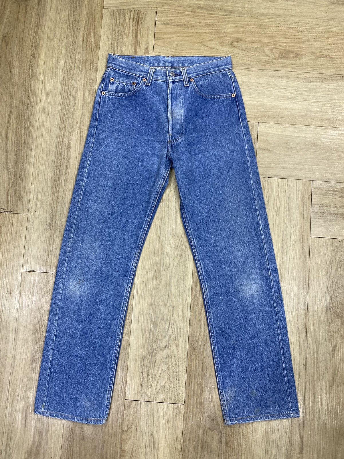 size 28 vintage levi's 501xx 28x36 made in USA