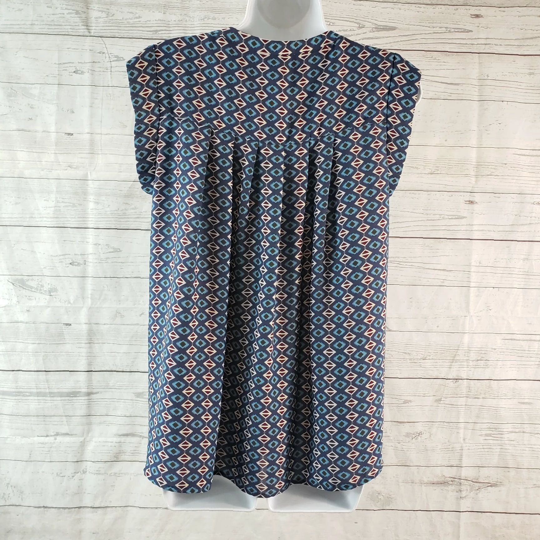 Vintage Pleione Blouse S Blue Geometric Sleeveless Womens Small Sleeveless Blue Geometric Blouse Womens S Pleione Blue Geometric Sleeveless Blouse Size S / US 4 / IT 40 - 4 Thumbnail